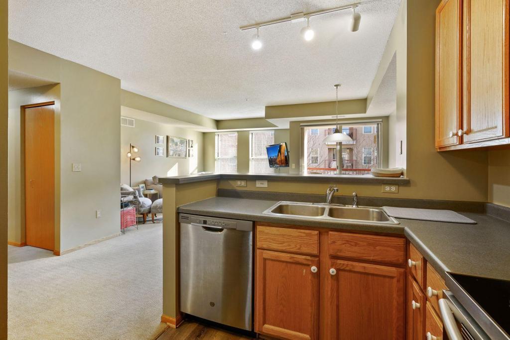 660 N 2nd Street Unit: 301