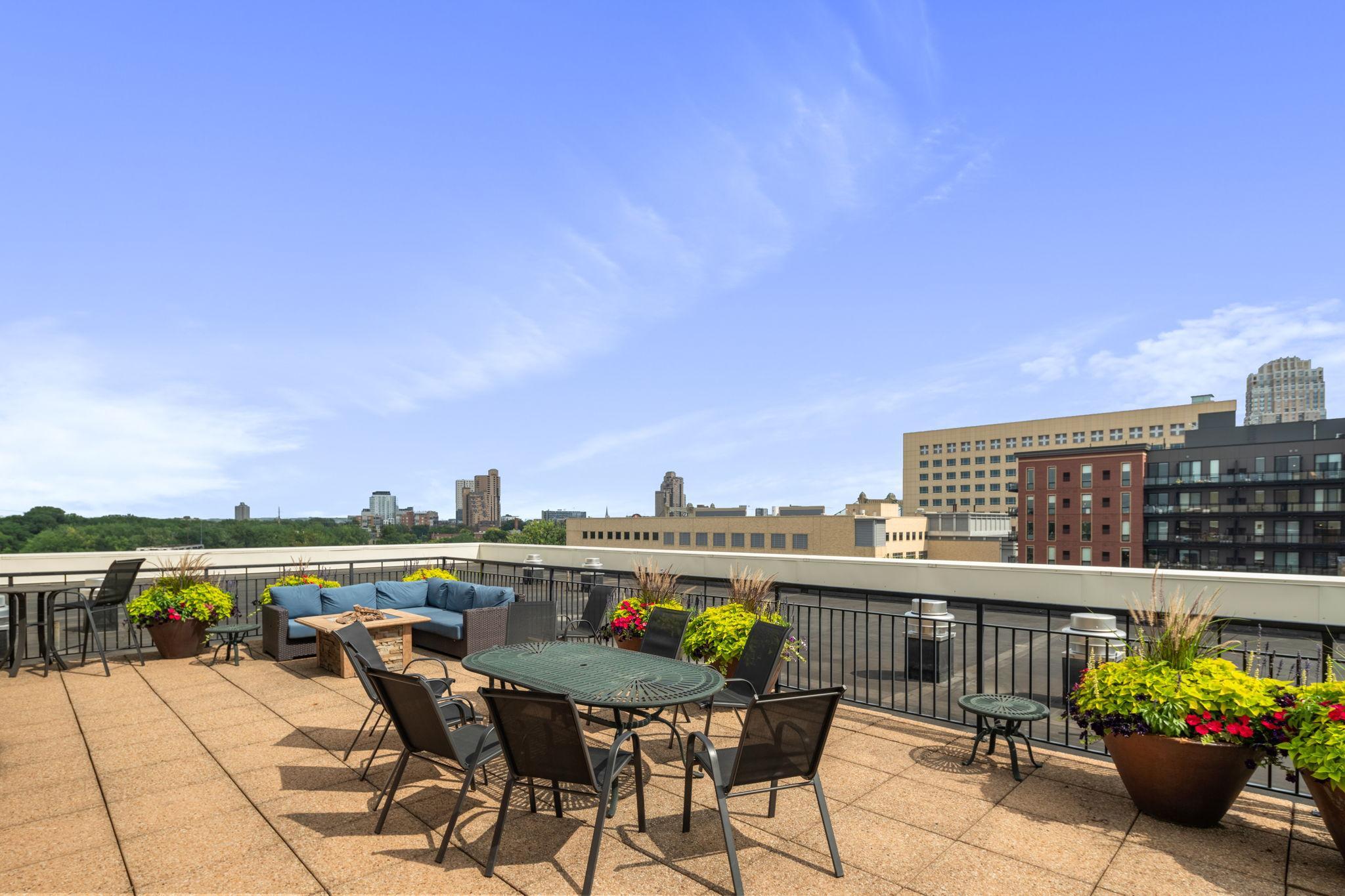 212 N 1st Street Unit: 409
