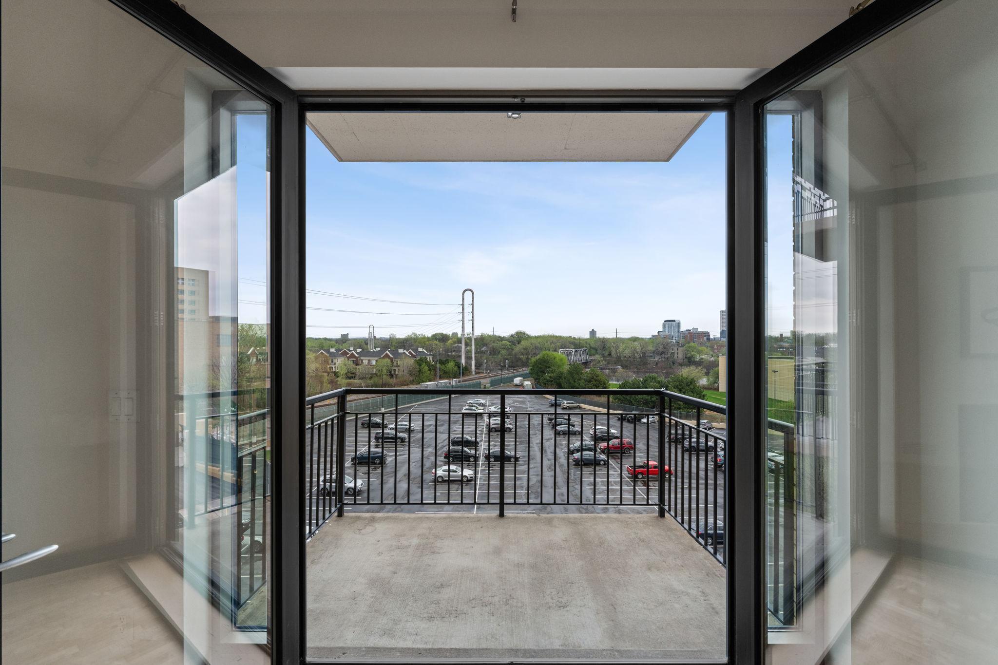 212 N 1st Street Unit: 409