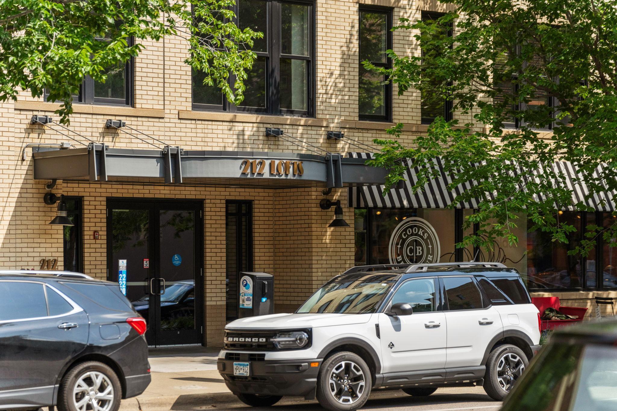 212 N 1st Street Unit: 409