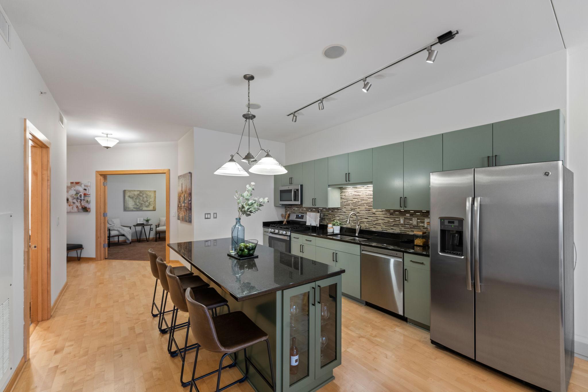 212 N 1st Street Unit: 409