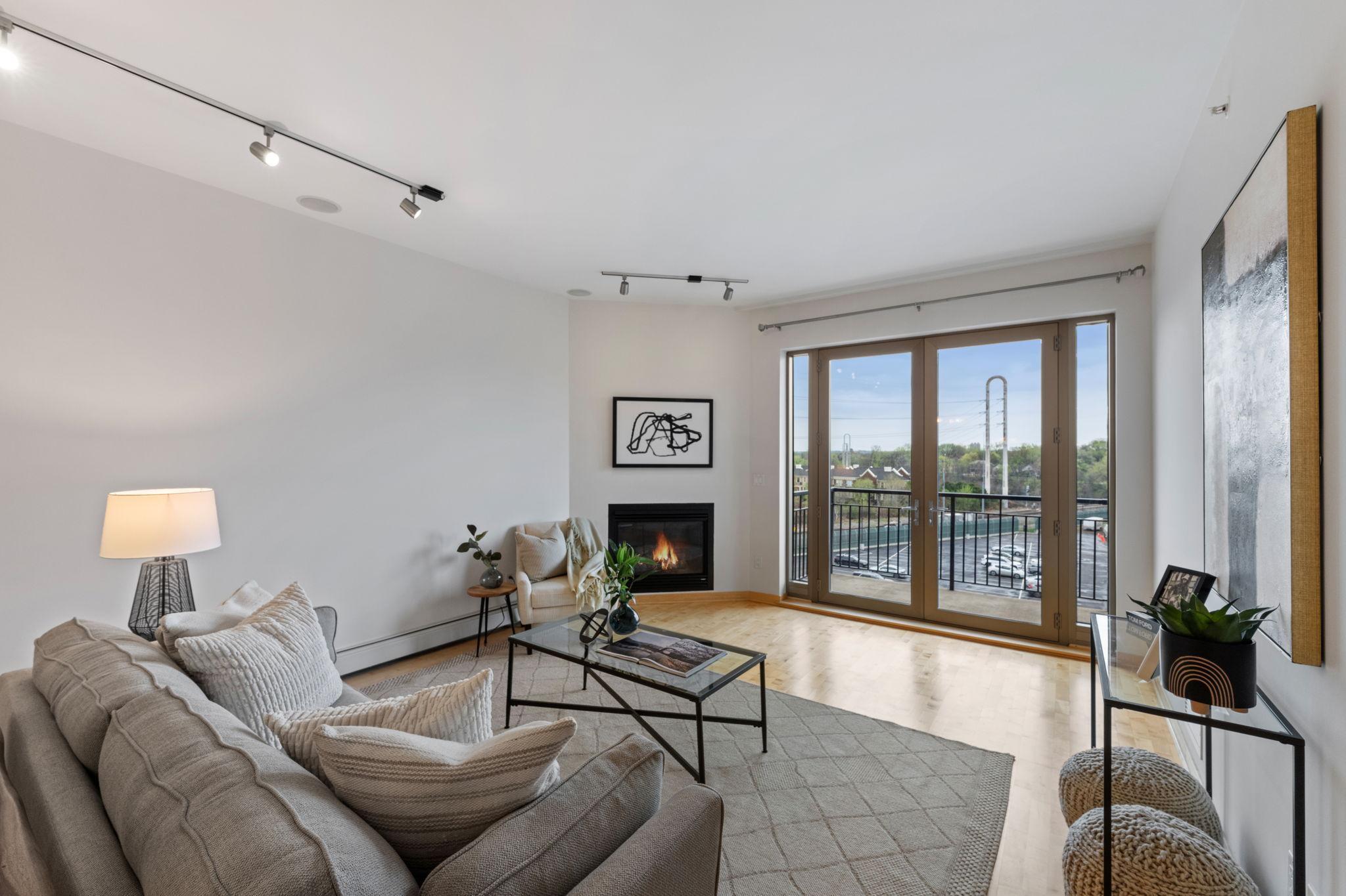 212 N 1st Street Unit: 409