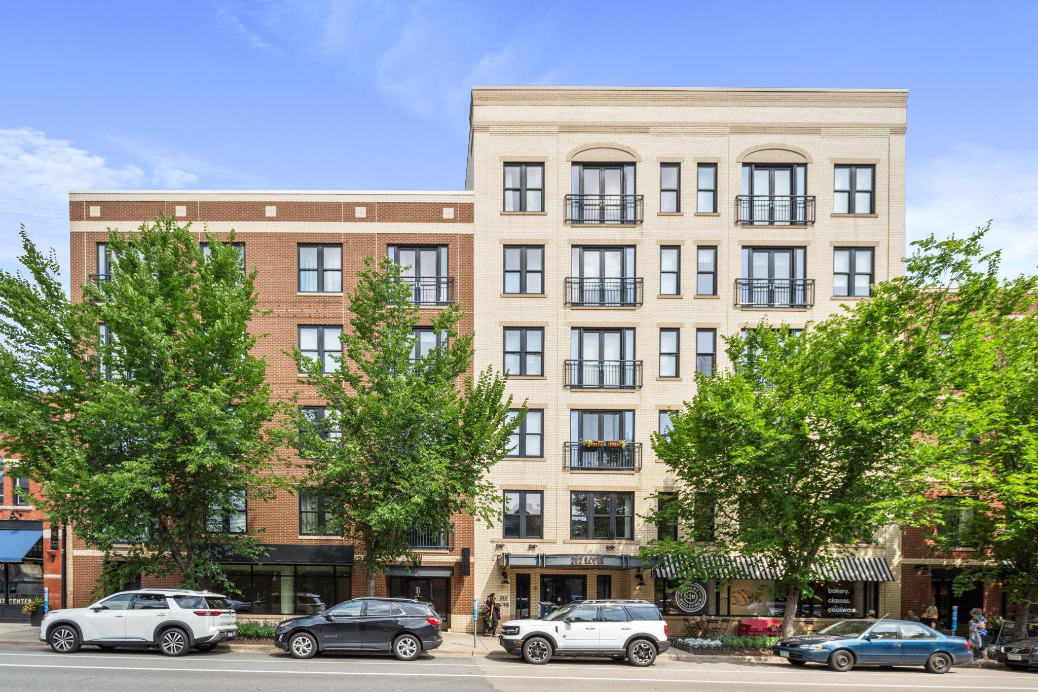 212 N 1st Street Unit: 409