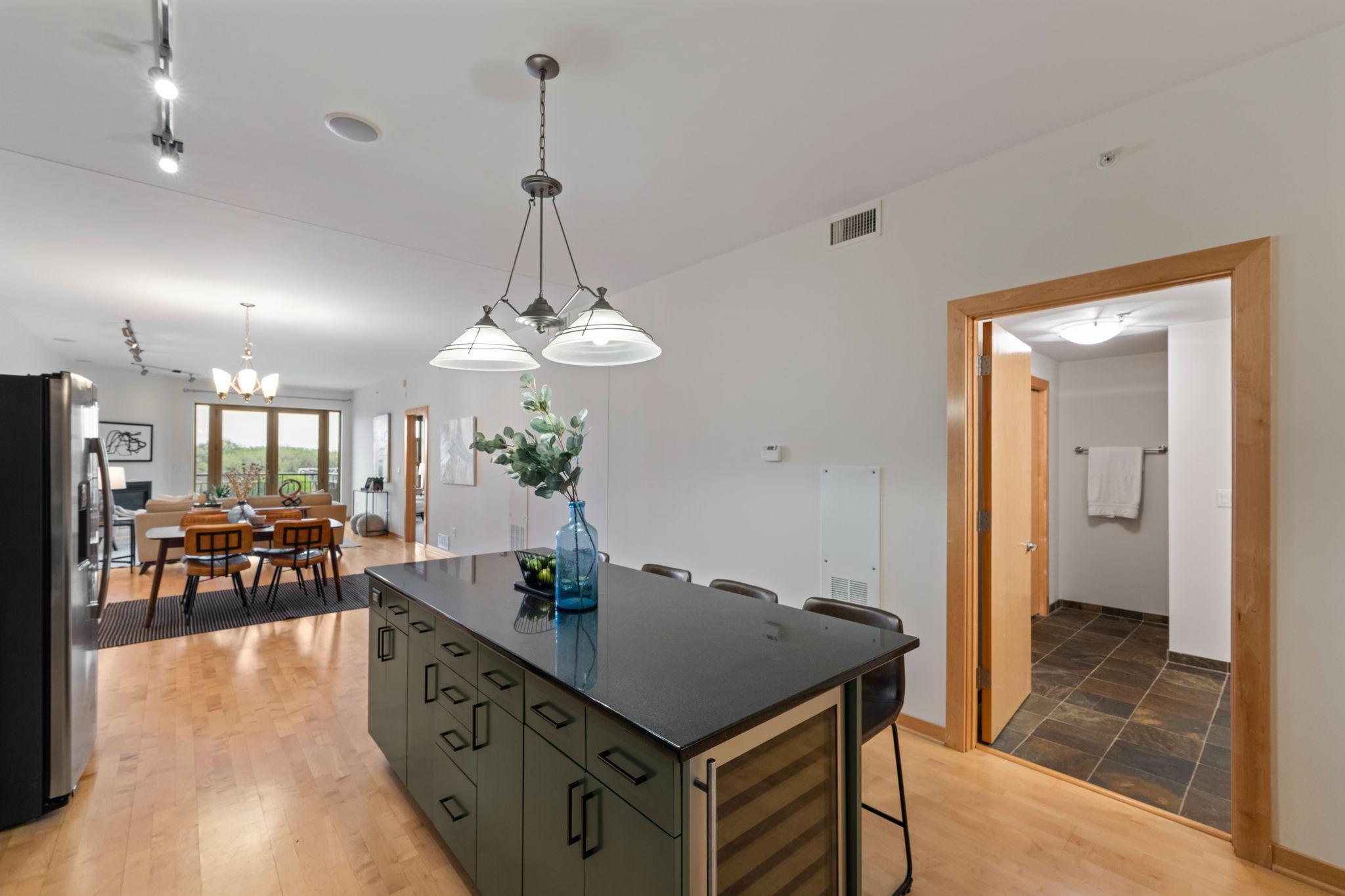 212 N 1st Street Unit: 409