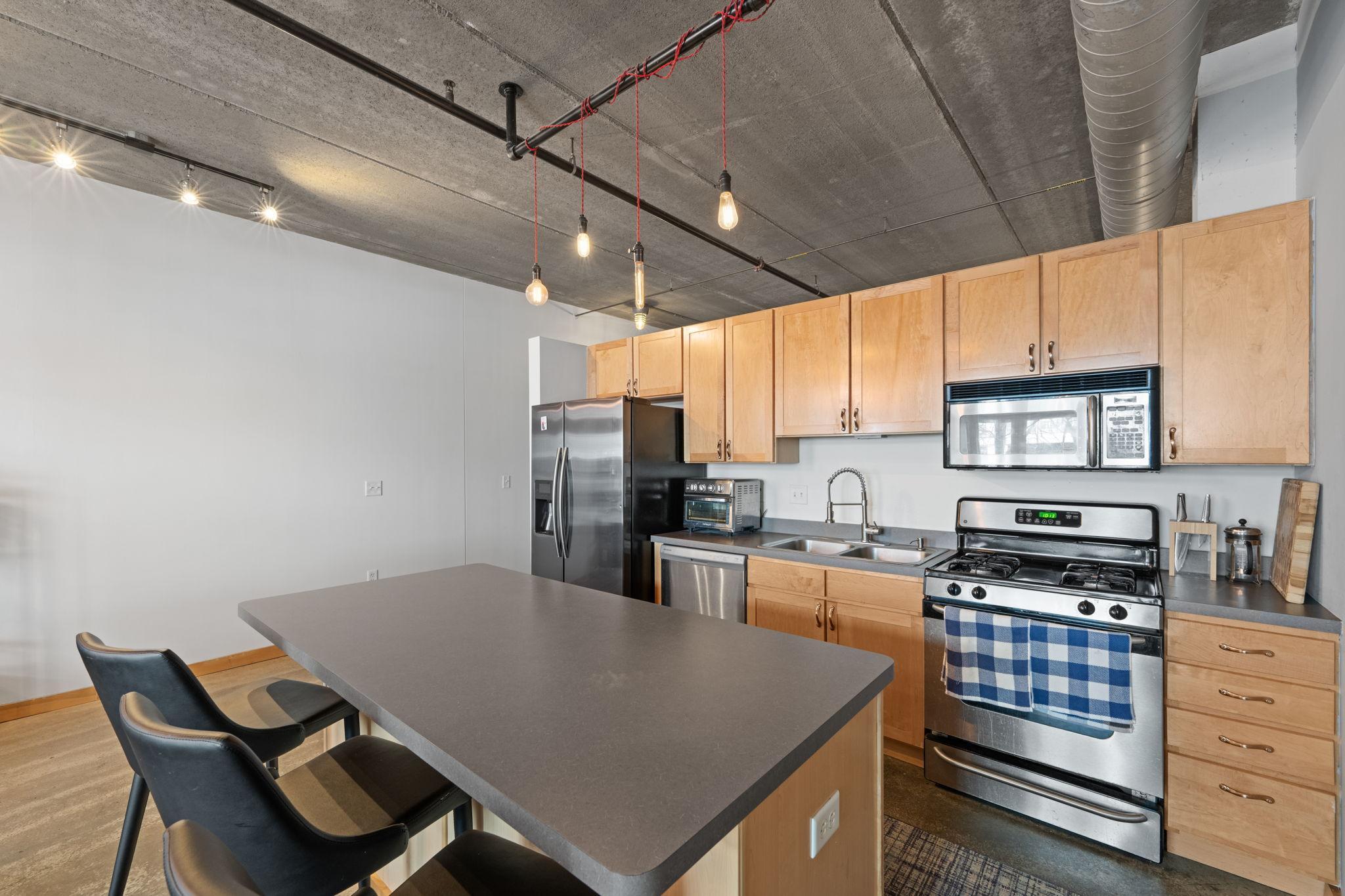 710 N 4th Street Unit: W210