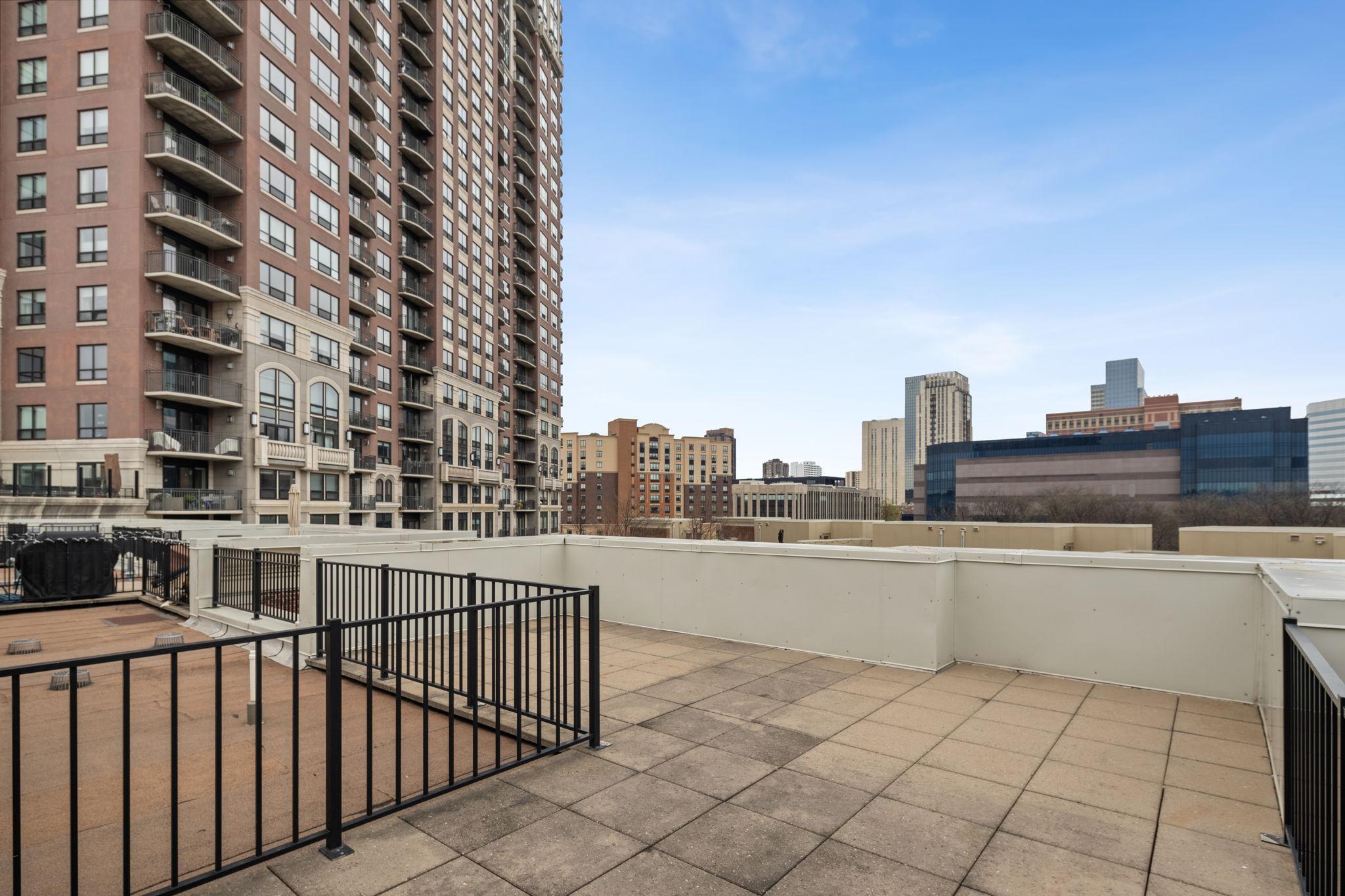 553 S 10th Street