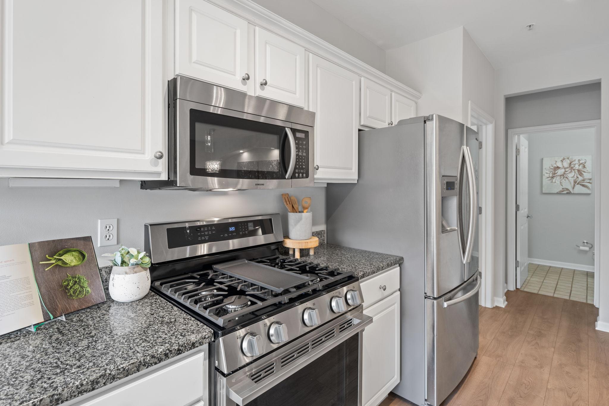 553 S 10th Street