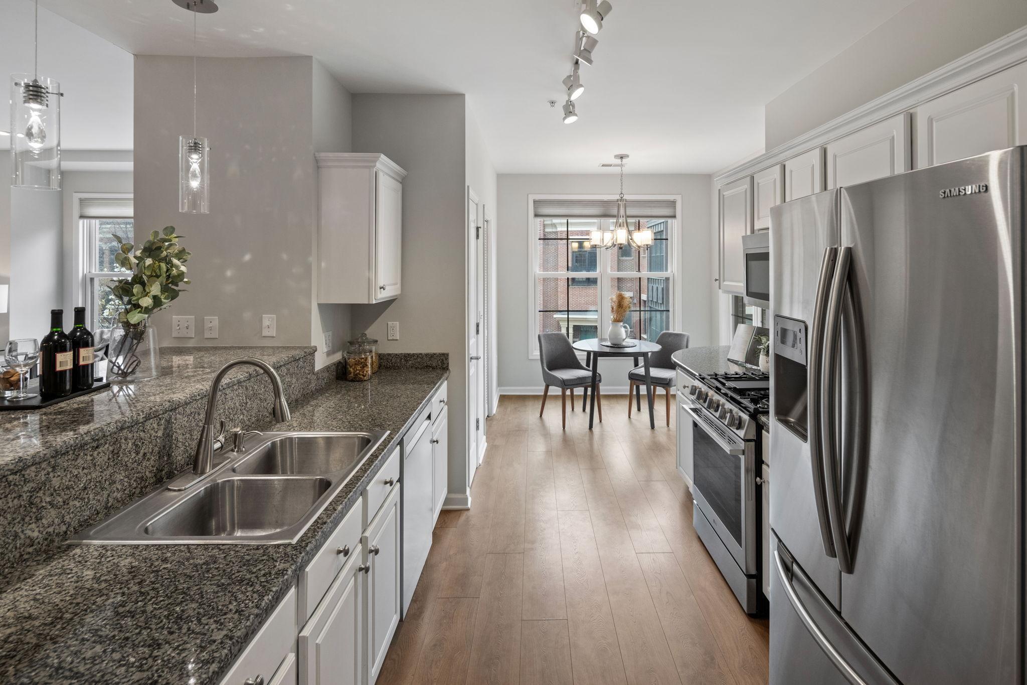 553 S 10th Street