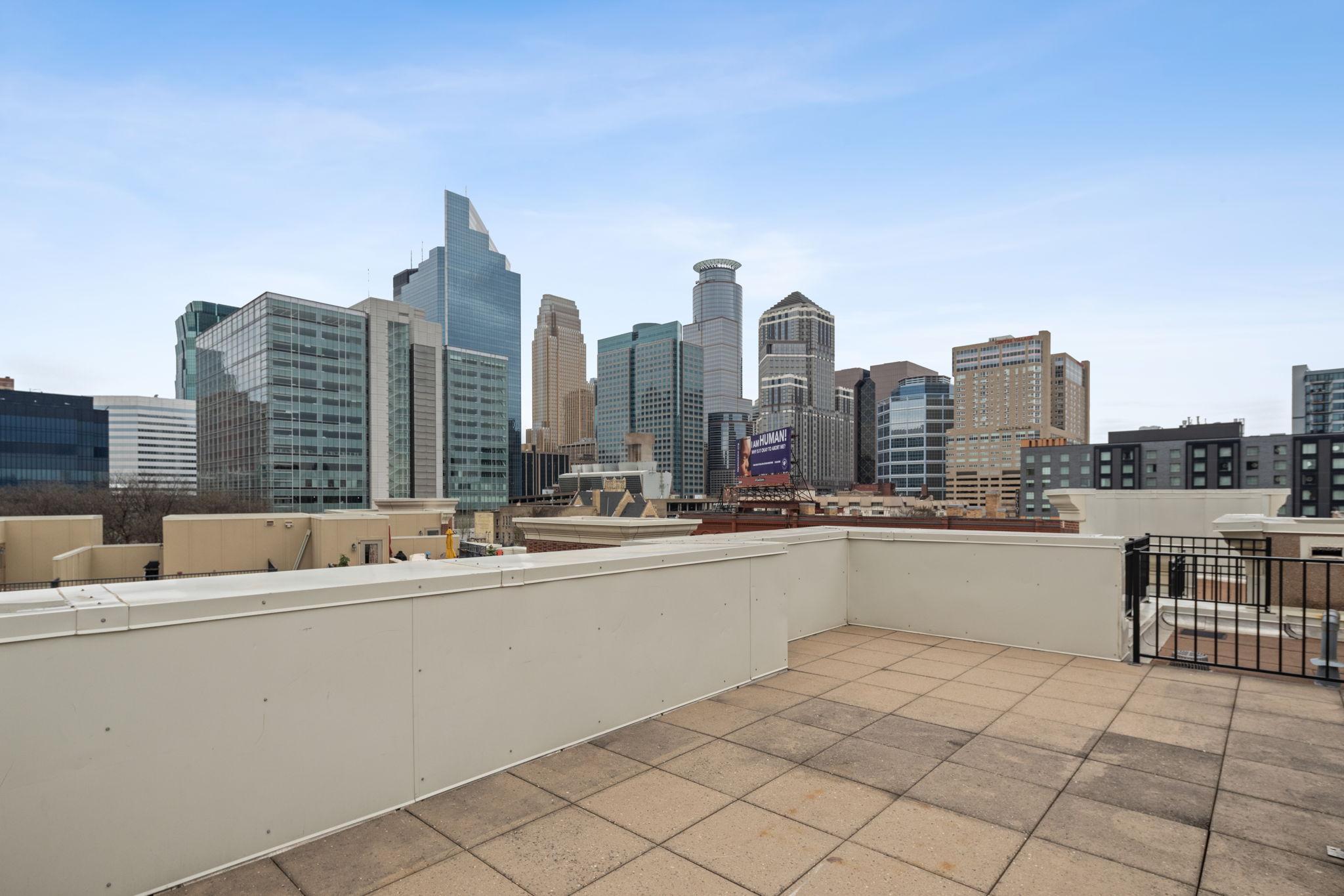 553 S 10th Street