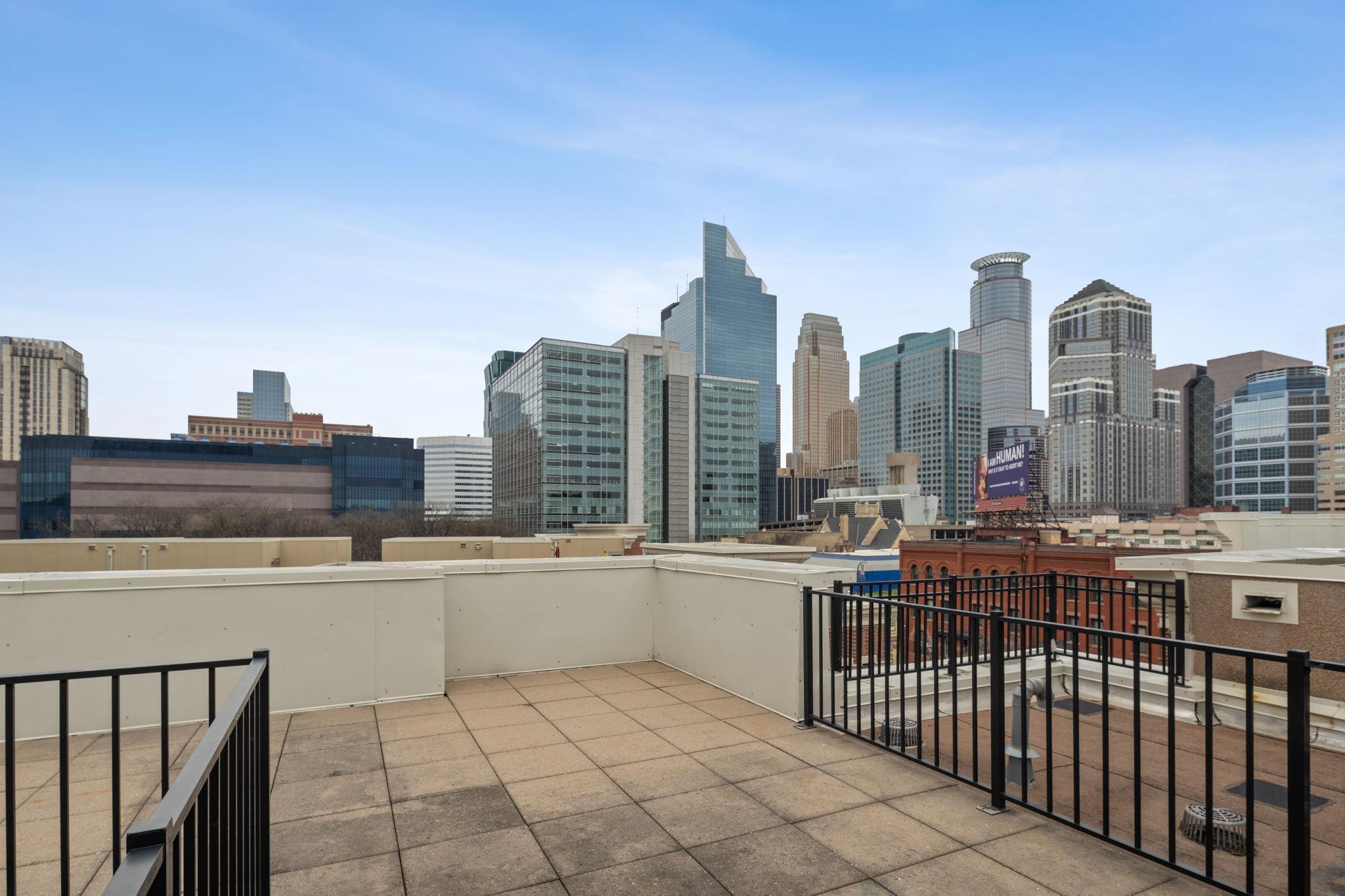 553 S 10th Street