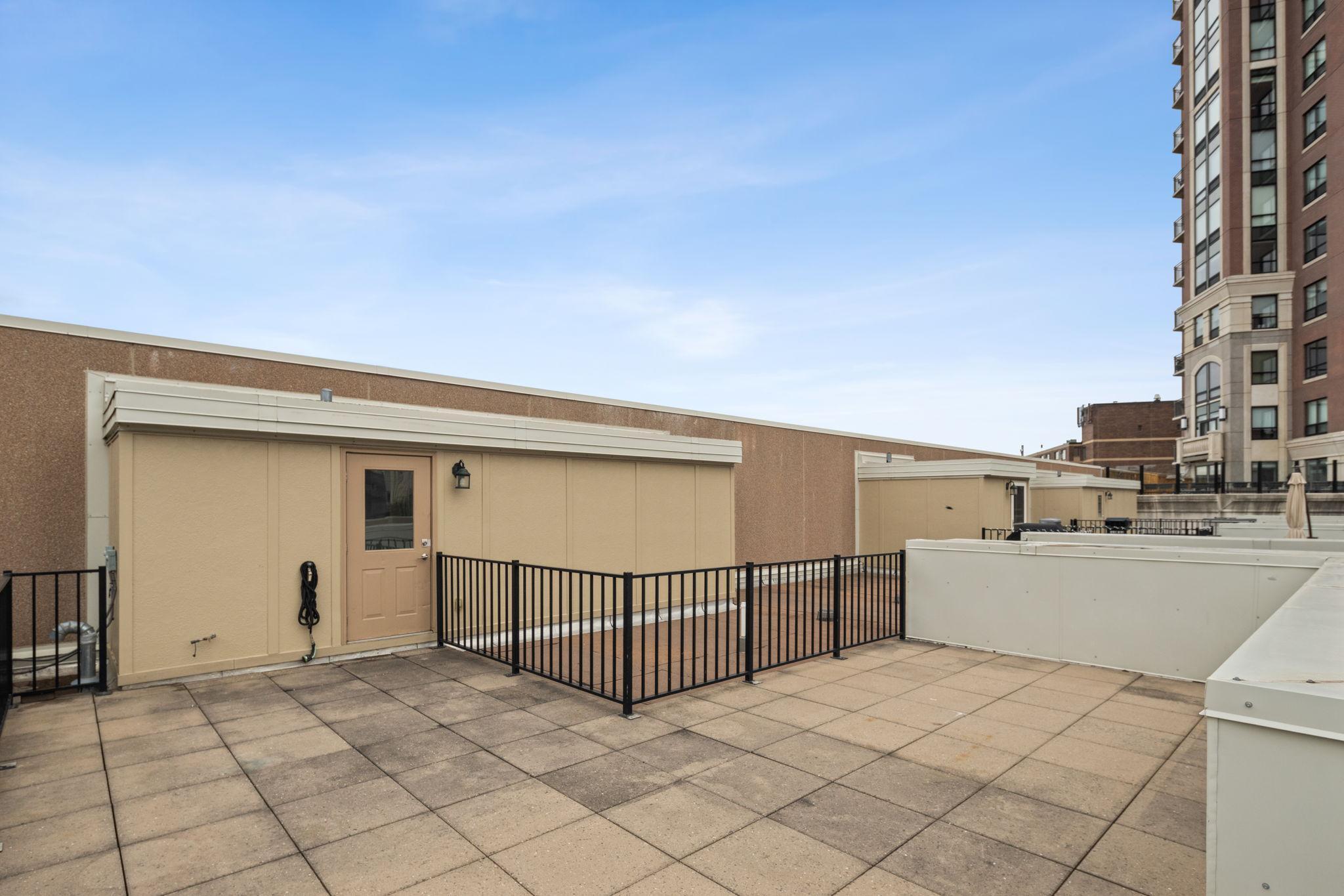 553 S 10th Street