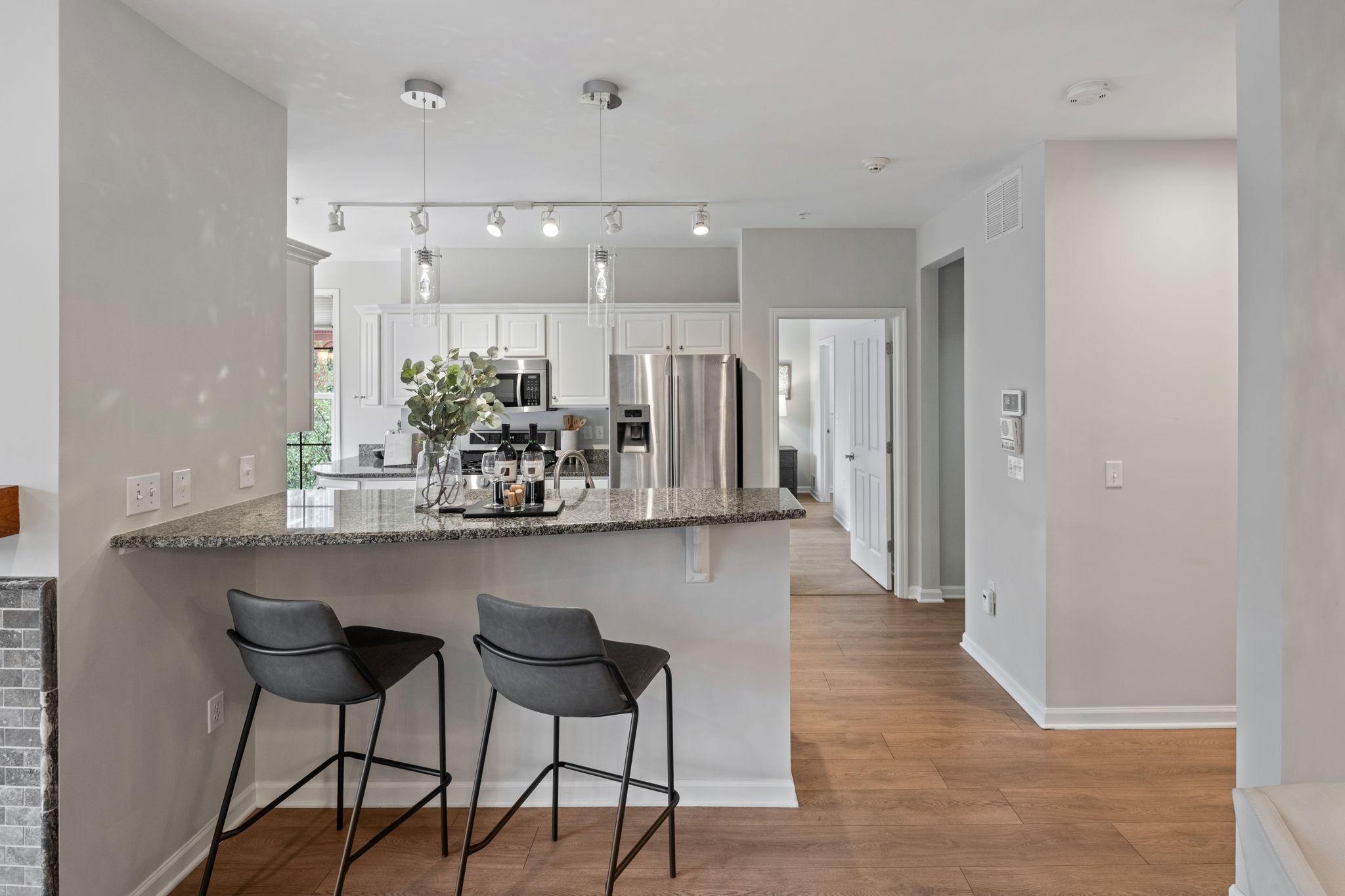553 S 10th Street