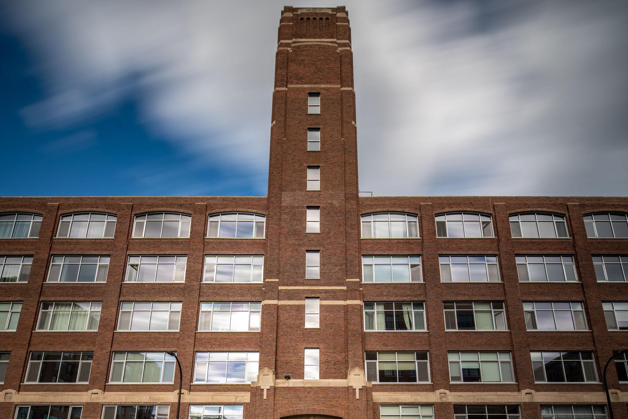 700 Washington Avenue N Unit: 606