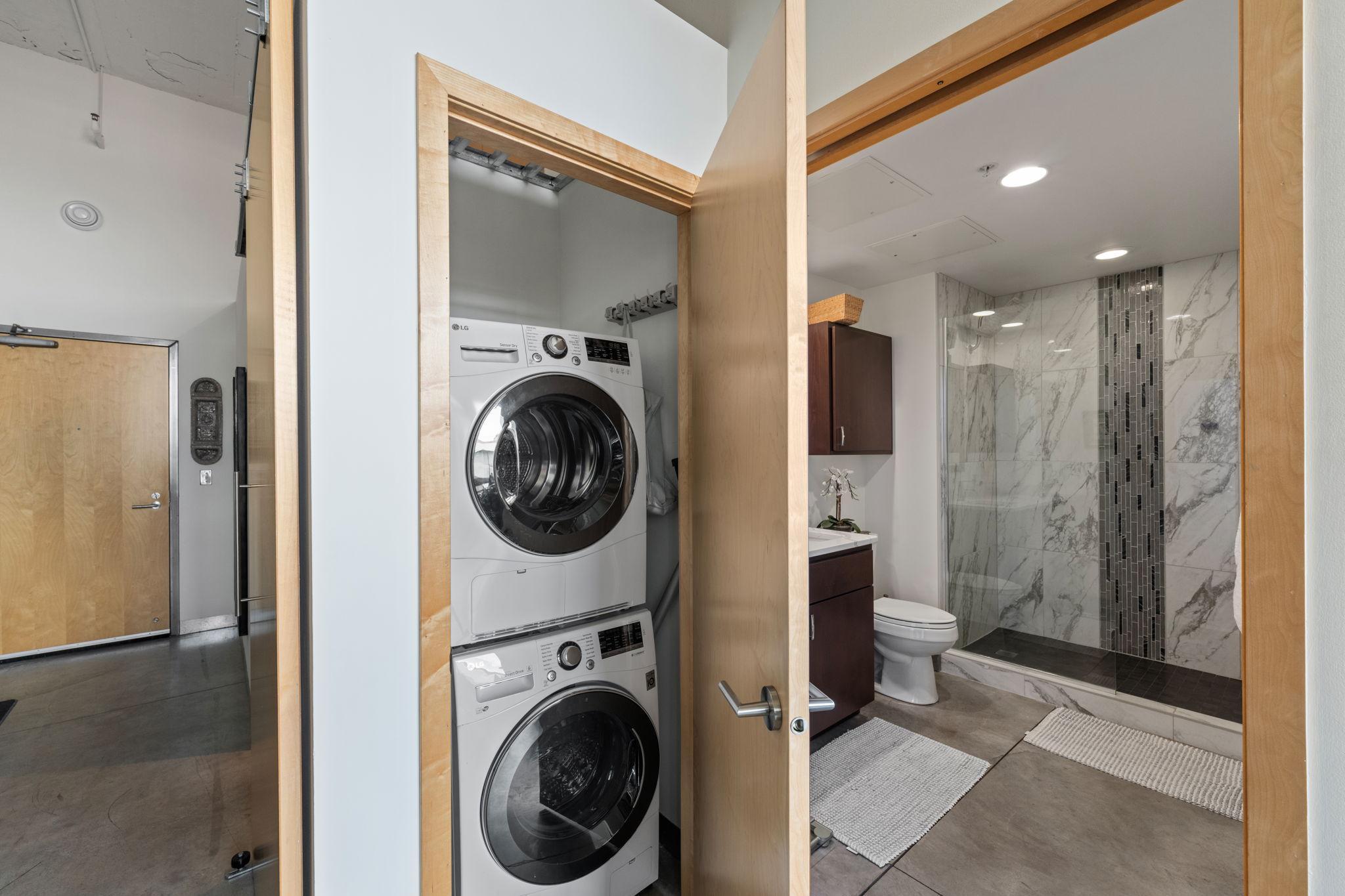 700 Washington Avenue N Unit: 606