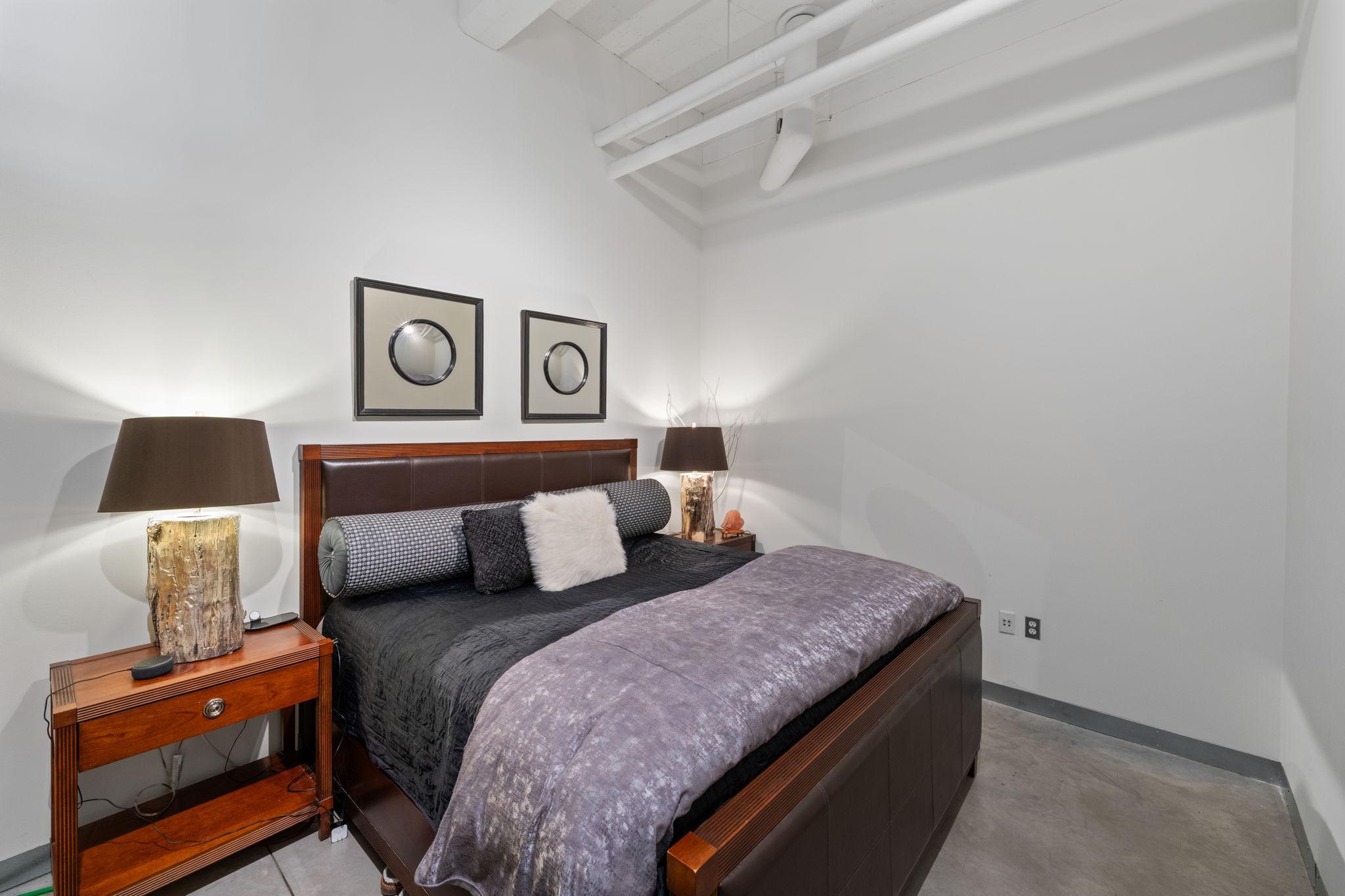 700 Washington Avenue N Unit: 606