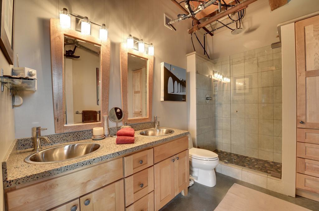 127 5th Street NE Unit: 301