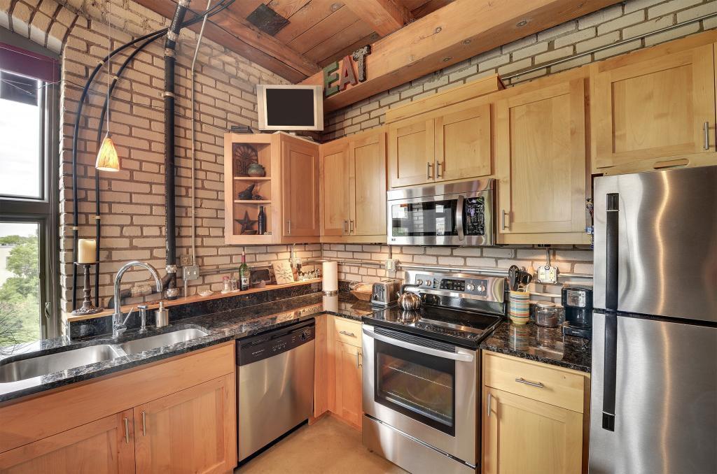 127 5th Street NE Unit: 301