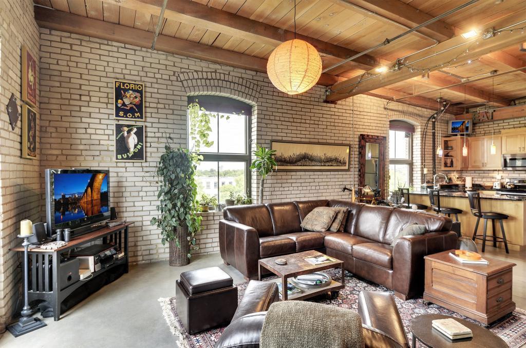 127 5th Street NE Unit: 301