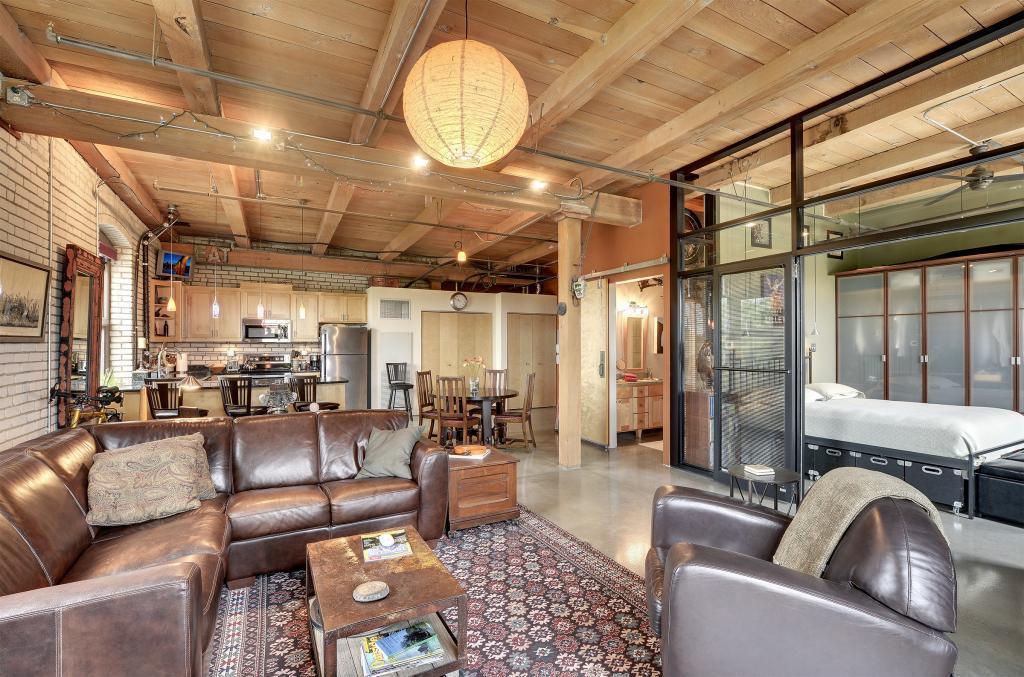 127 5th Street NE Unit: 301