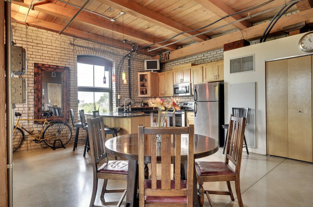 127 5th Street NE Unit: 301