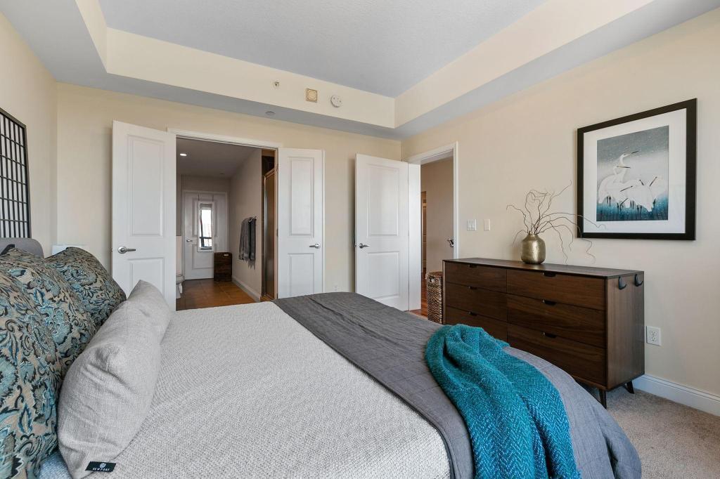 100 3rd Avenue S Unit: 1703