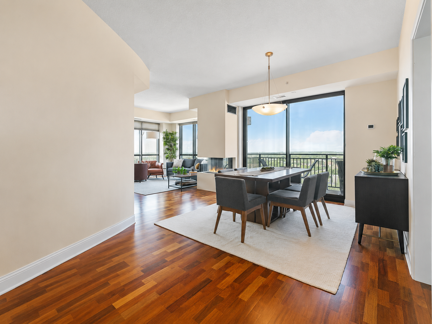 100 3rd Avenue S Unit: 1703