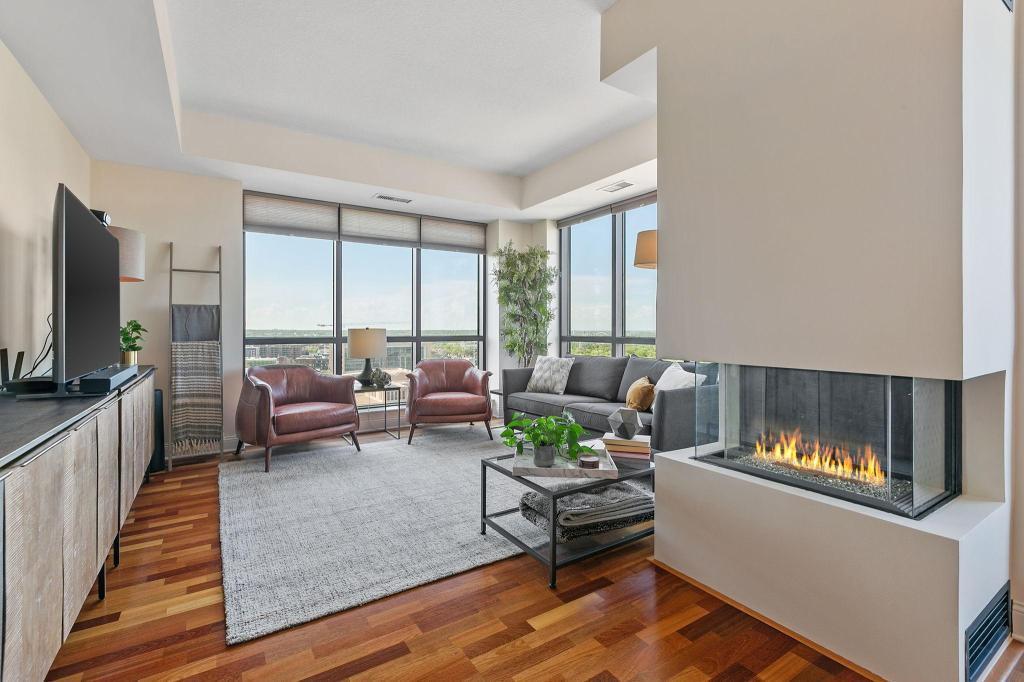 100 3rd Avenue S Unit: 1703