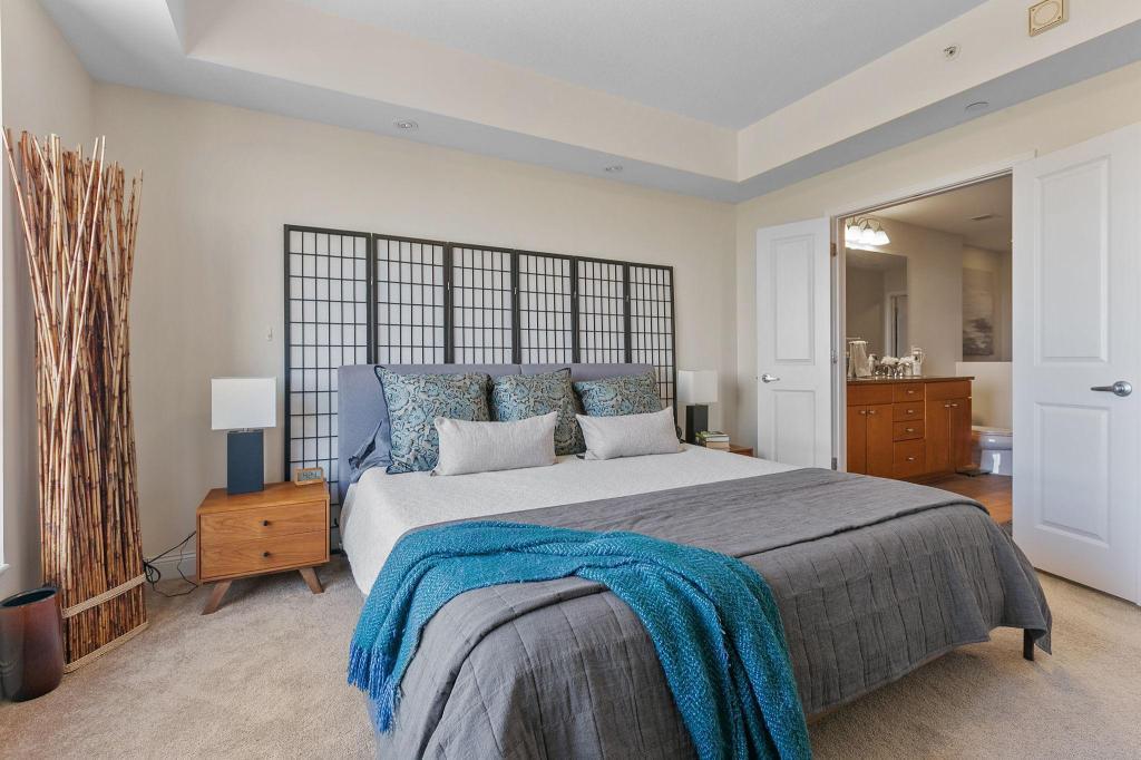 100 3rd Avenue S Unit: 1703