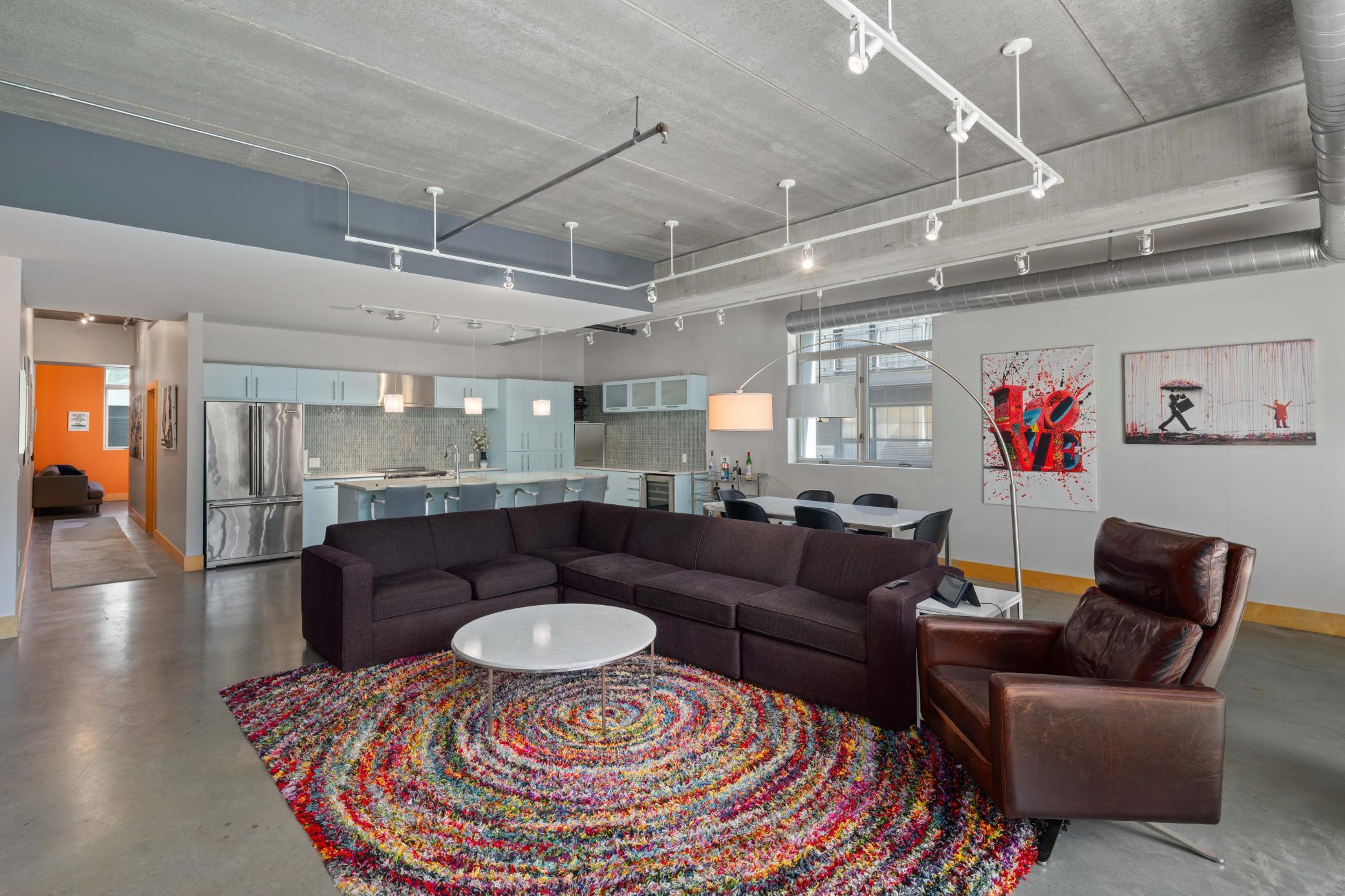 345 6th Avenue N Unit: 102