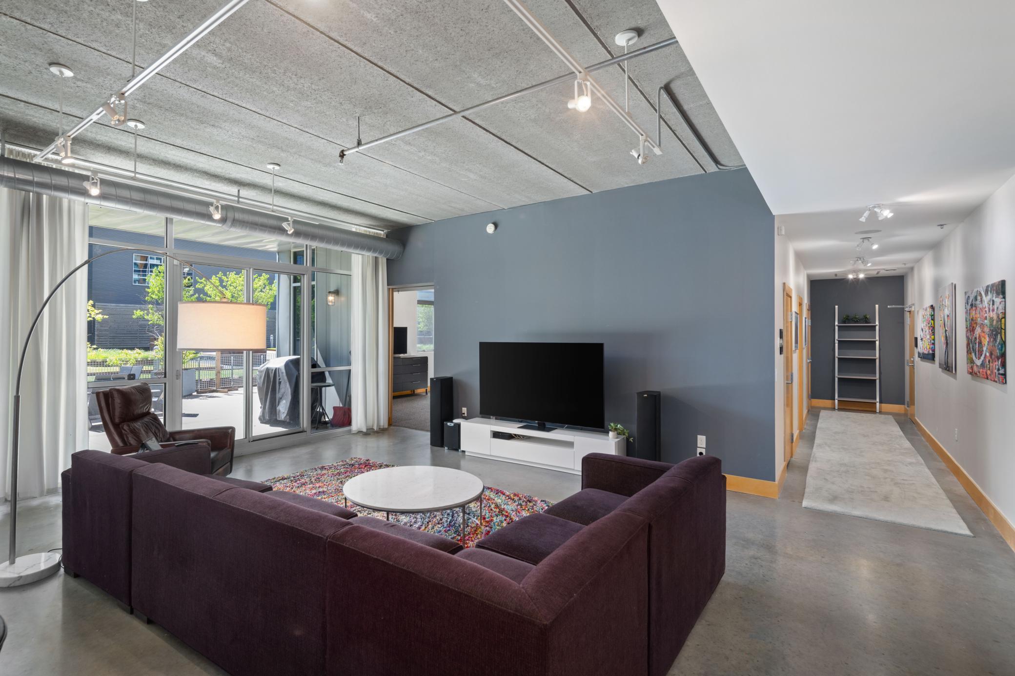 345 6th Avenue N Unit: 102