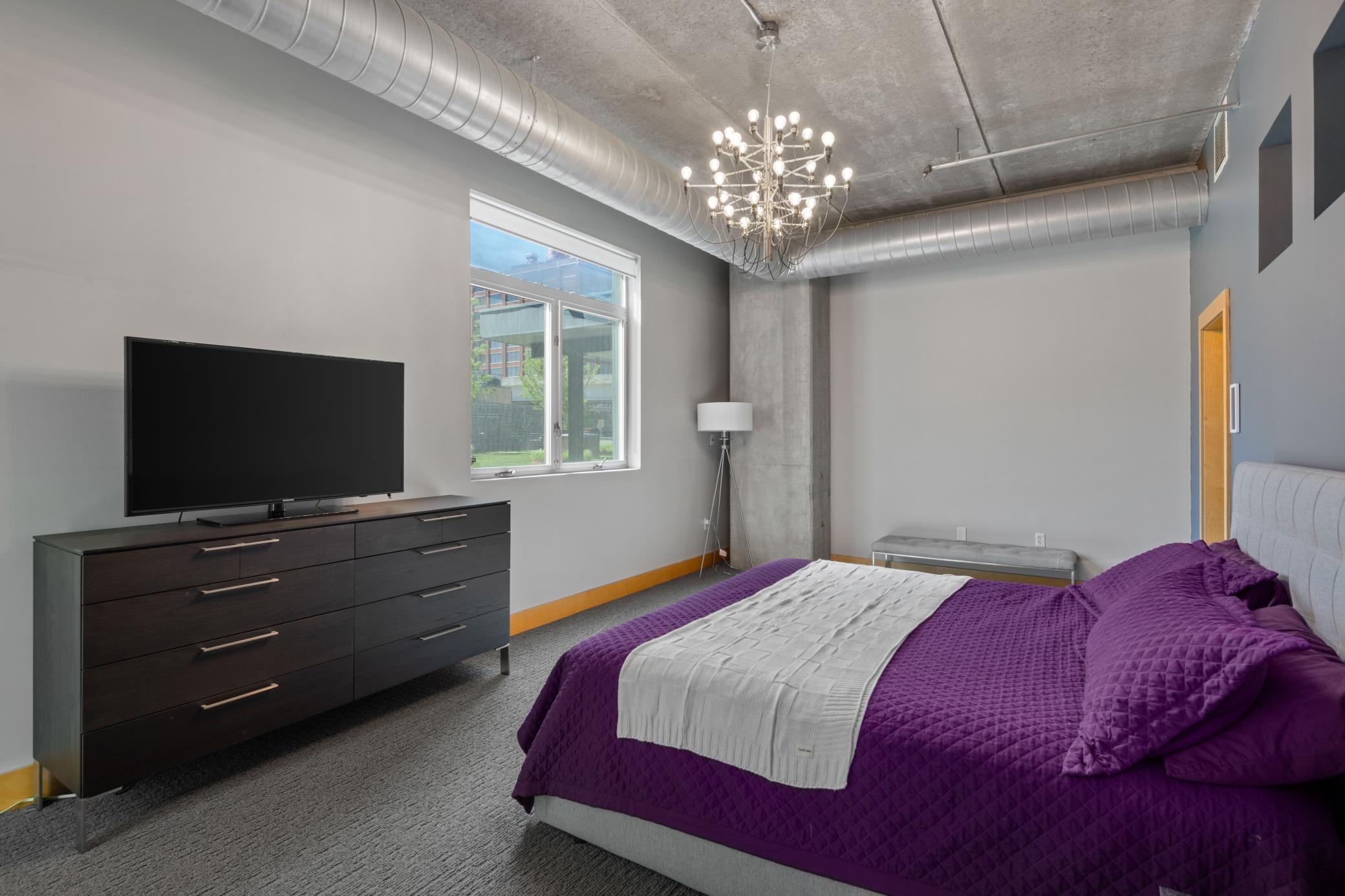 345 6th Avenue N Unit: 102