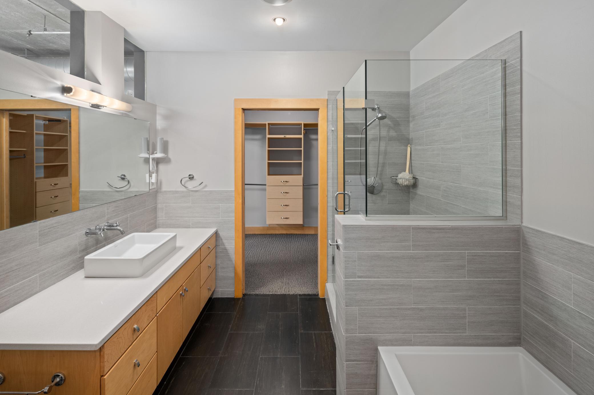 345 6th Avenue N Unit: 102