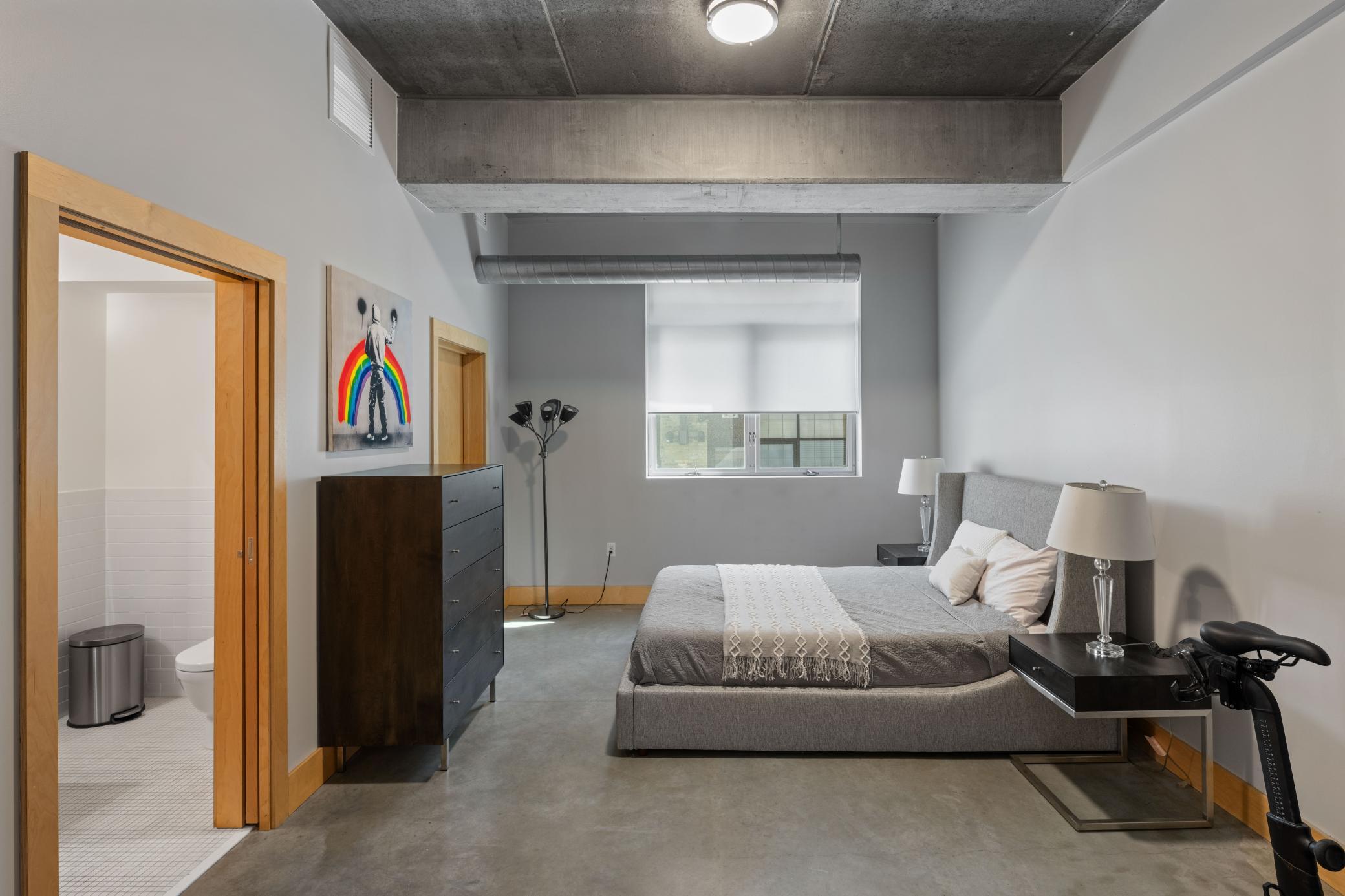 345 6th Avenue N Unit: 102