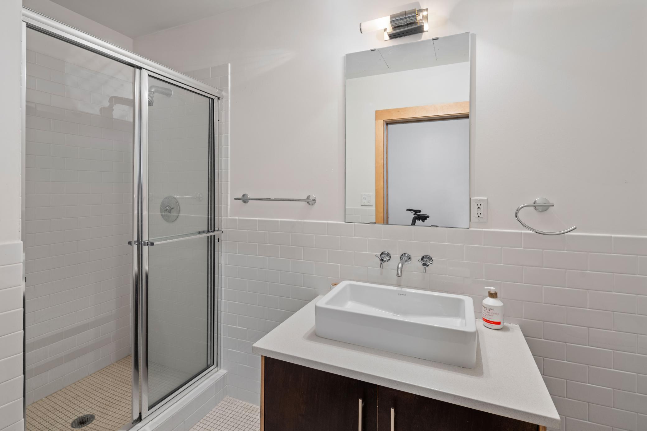 345 6th Avenue N Unit: 102