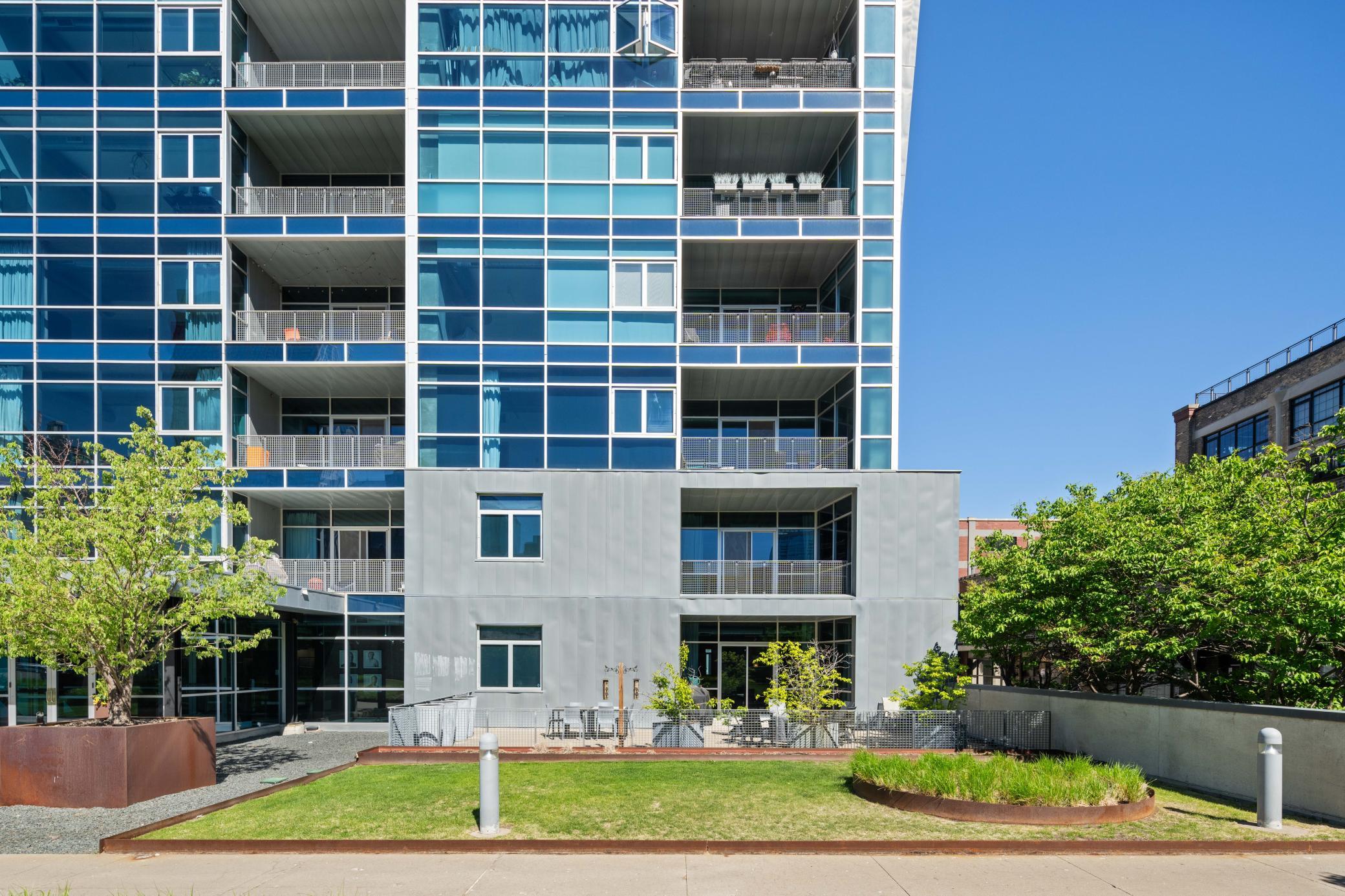 345 6th Avenue N Unit: 102