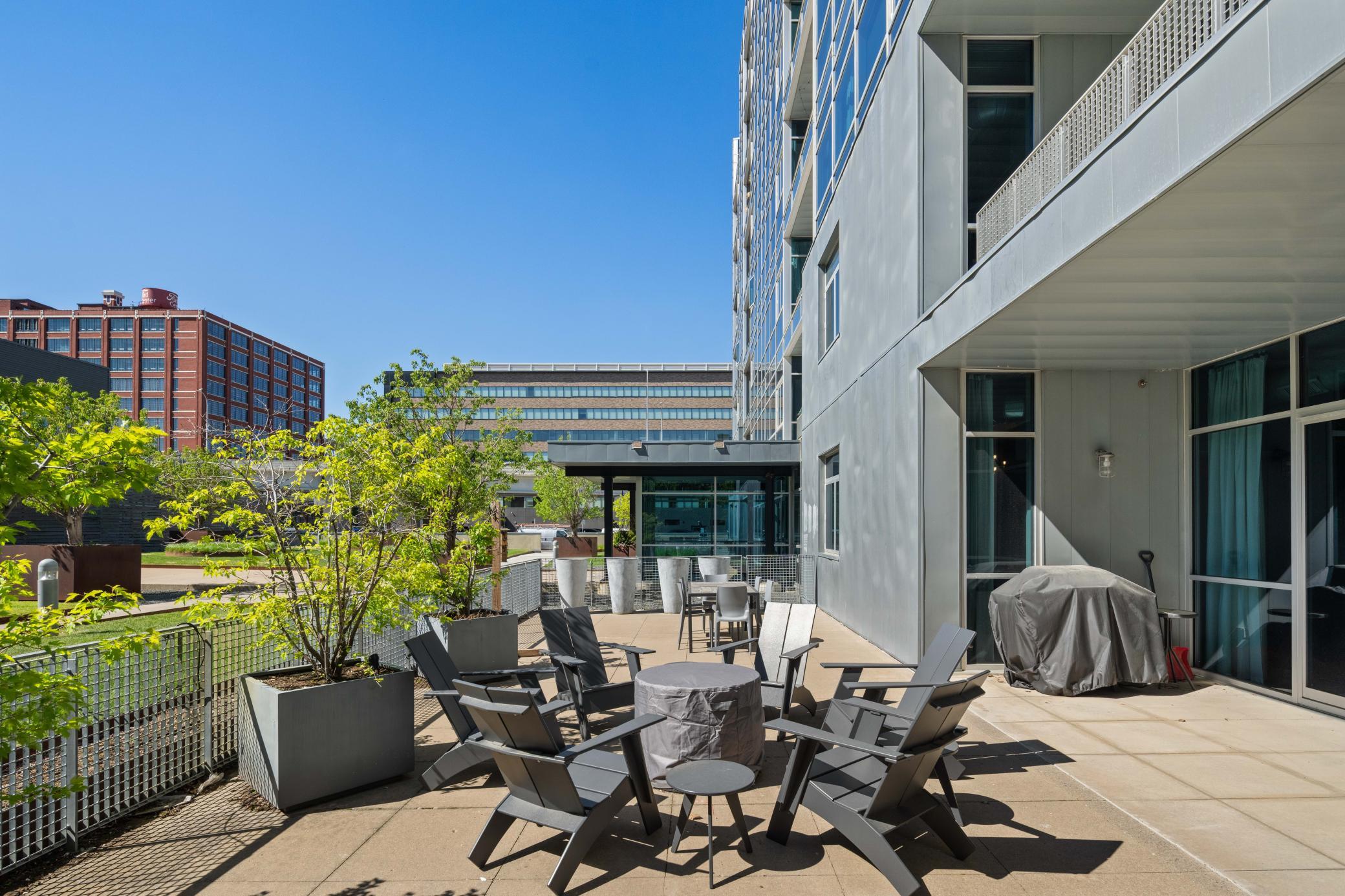 345 6th Avenue N Unit: 102