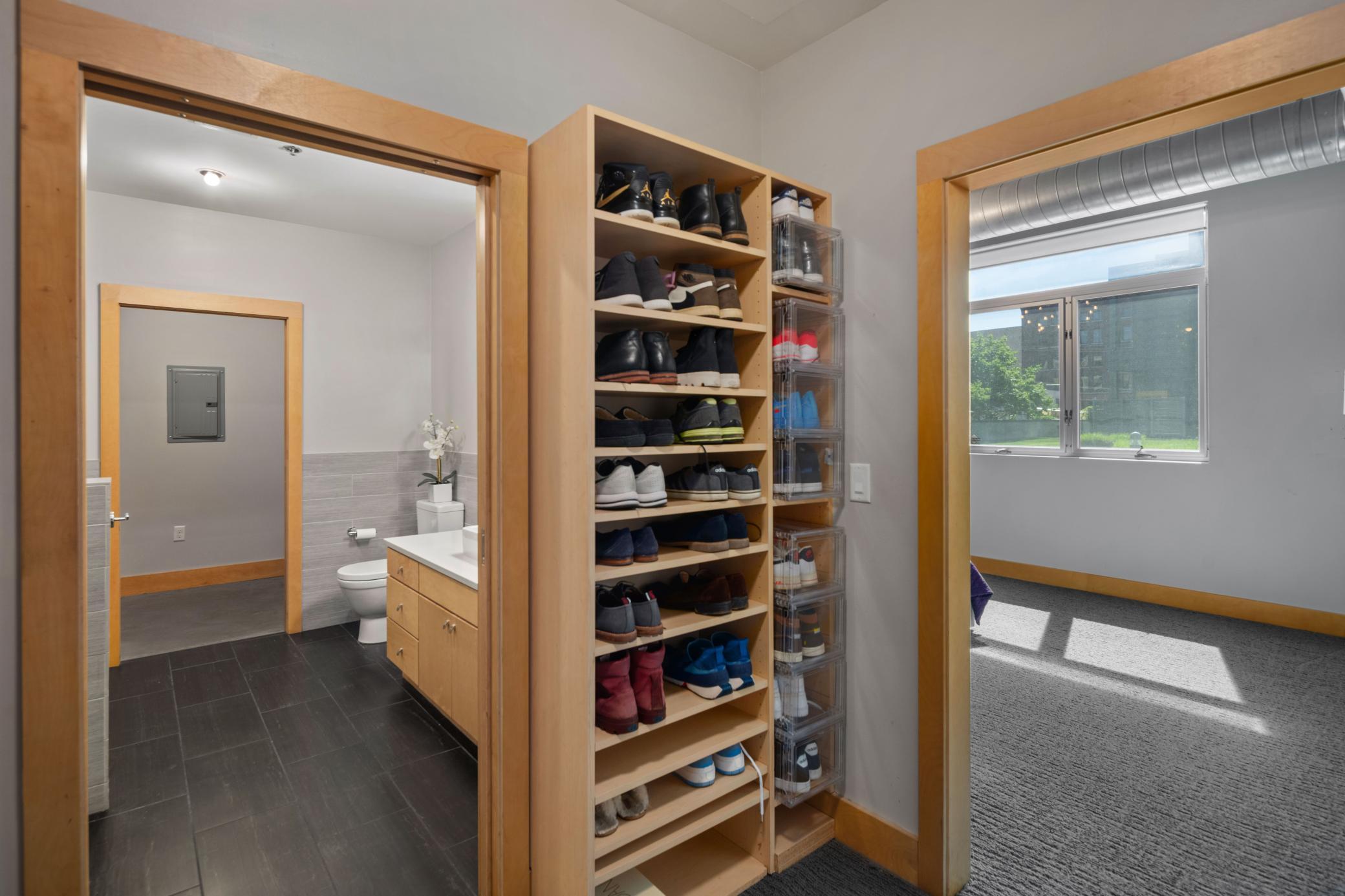 345 6th Avenue N Unit: 102