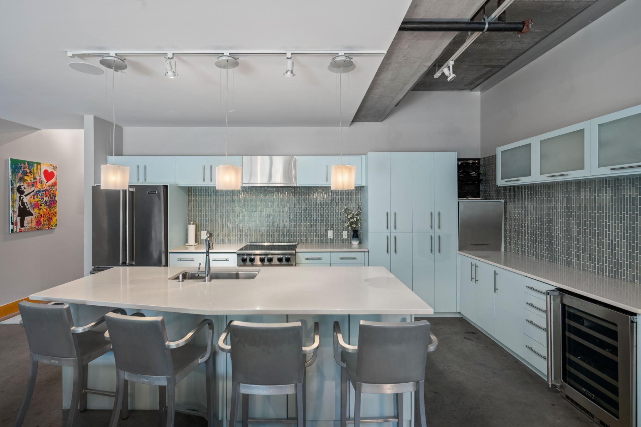 345 6th Avenue N Unit: 102