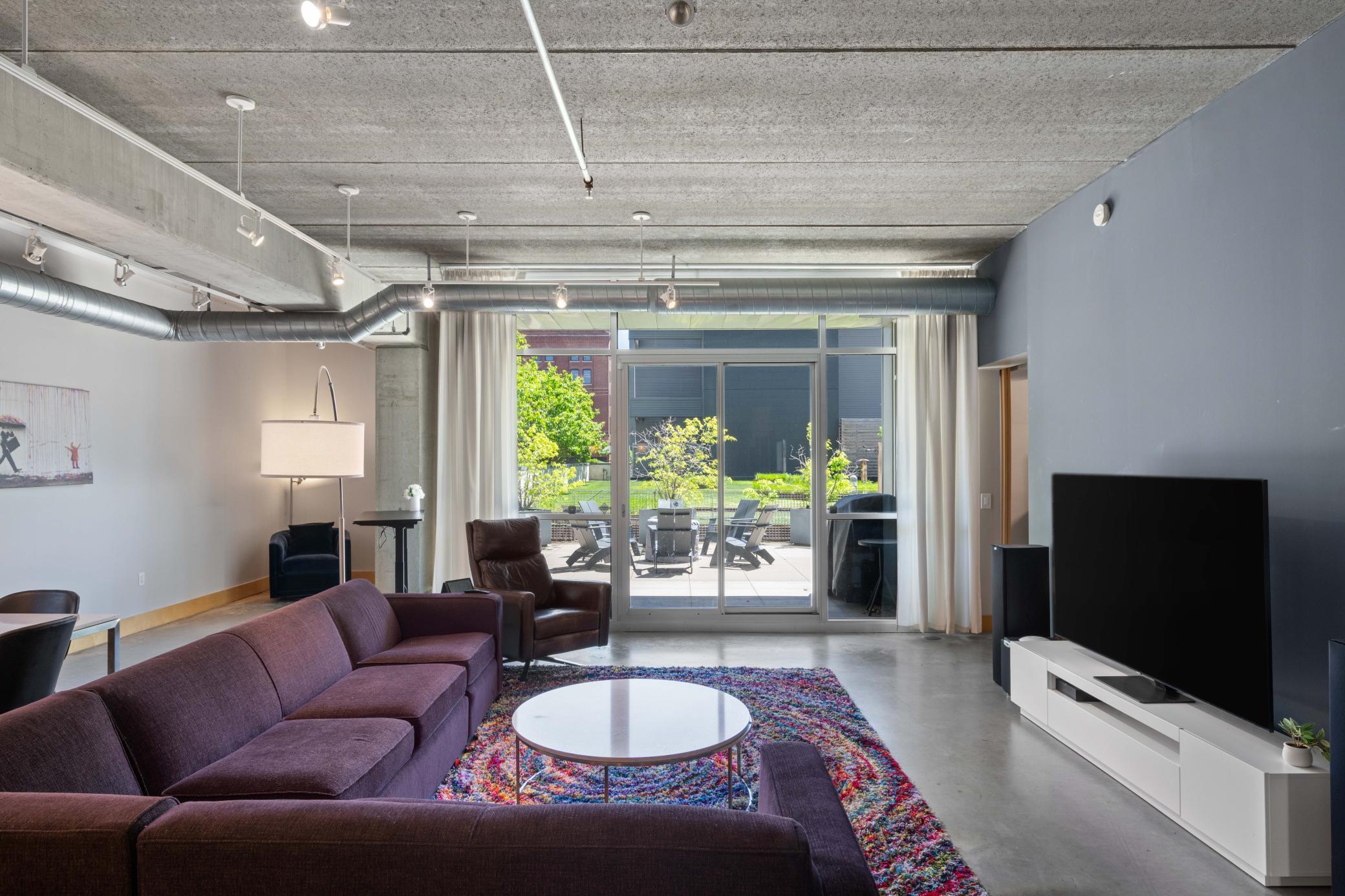 345 6th Avenue N Unit: 102