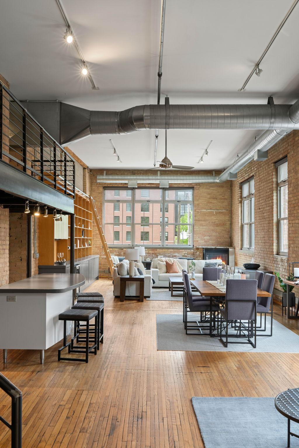 801 Washington Avenue N Unit: 203