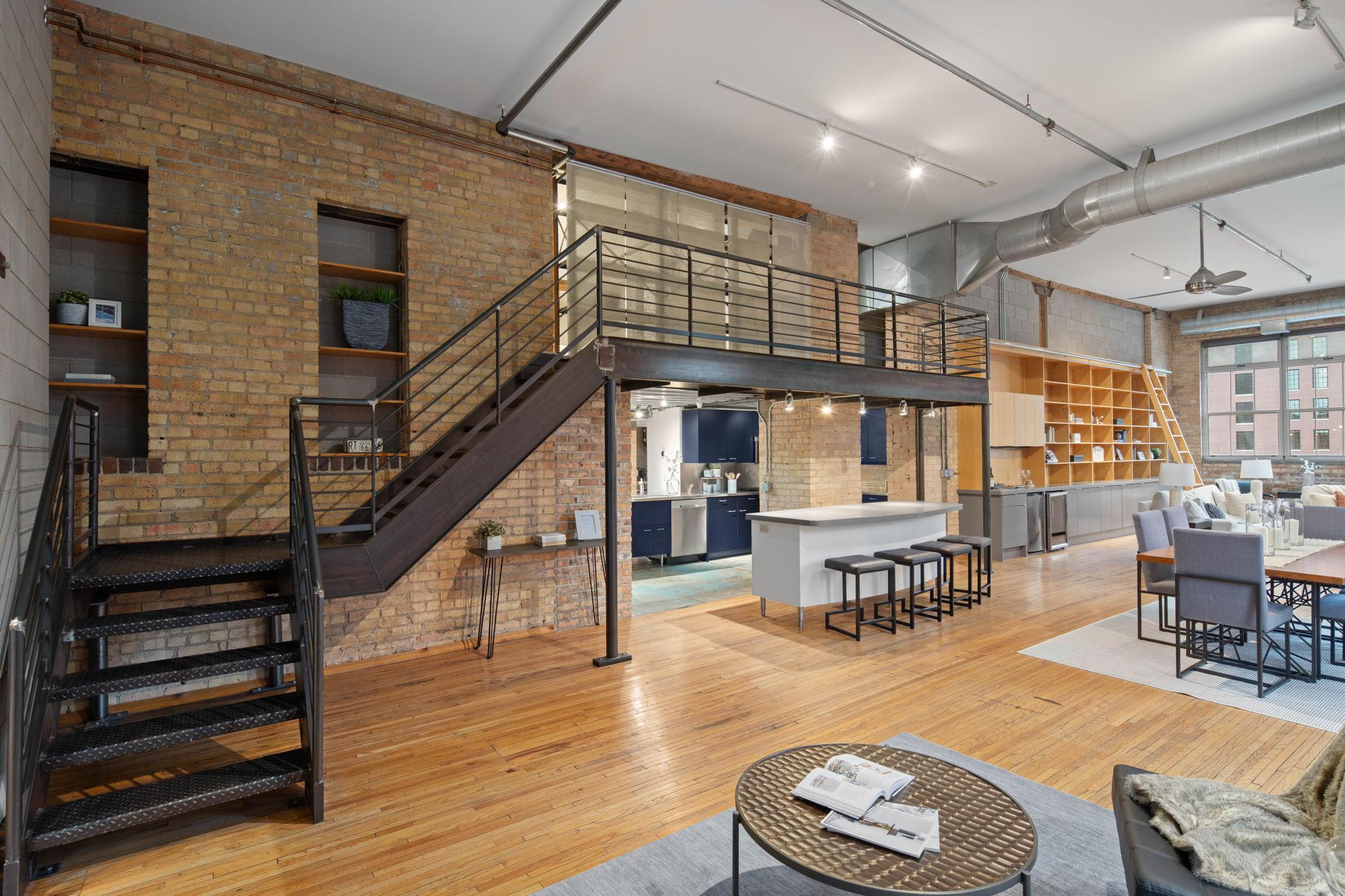 801 Washington Avenue N Unit: 203