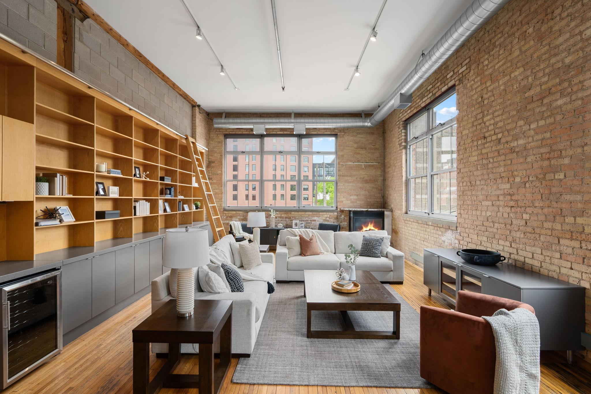 801 Washington Avenue N Unit: 203