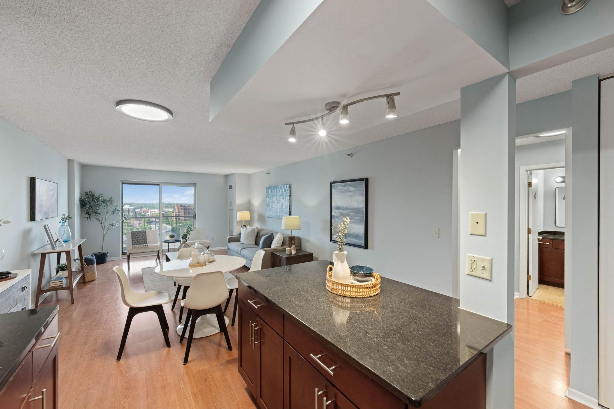 401 S 1st Street Unit: 1705