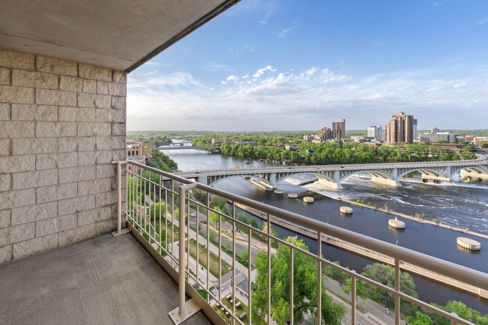 401 S 1st Street Unit: 1705