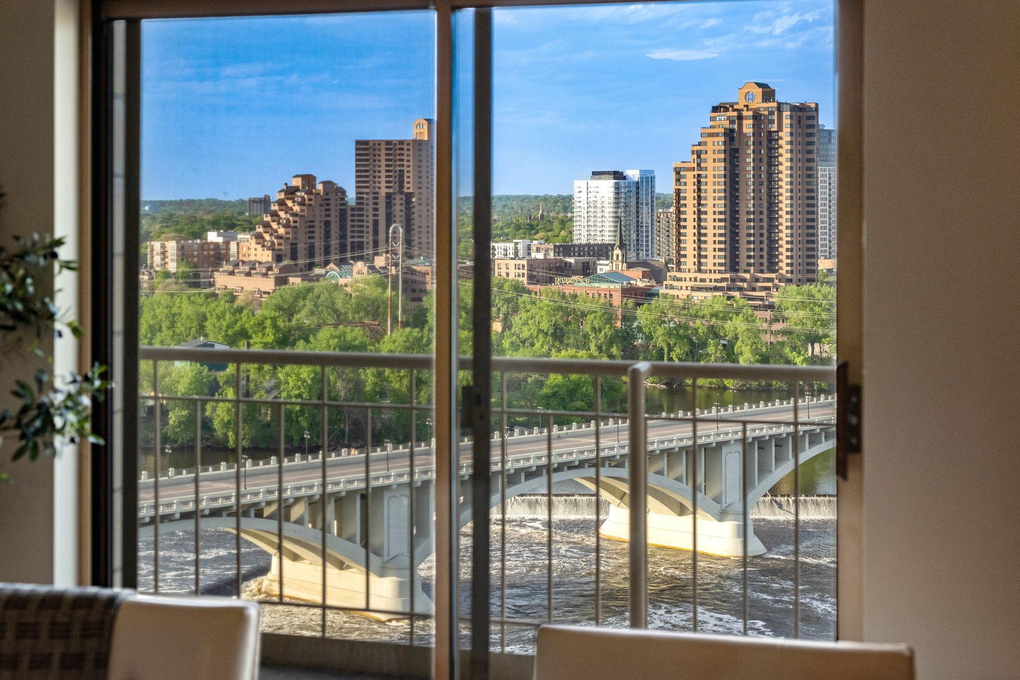 401 S 1st Street Unit: 1705