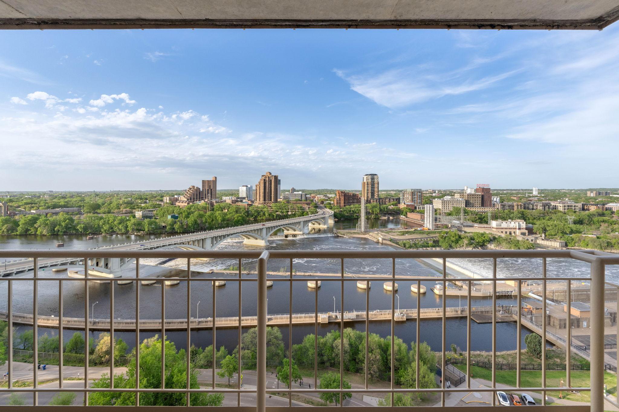 401 S 1st Street Unit: 1705