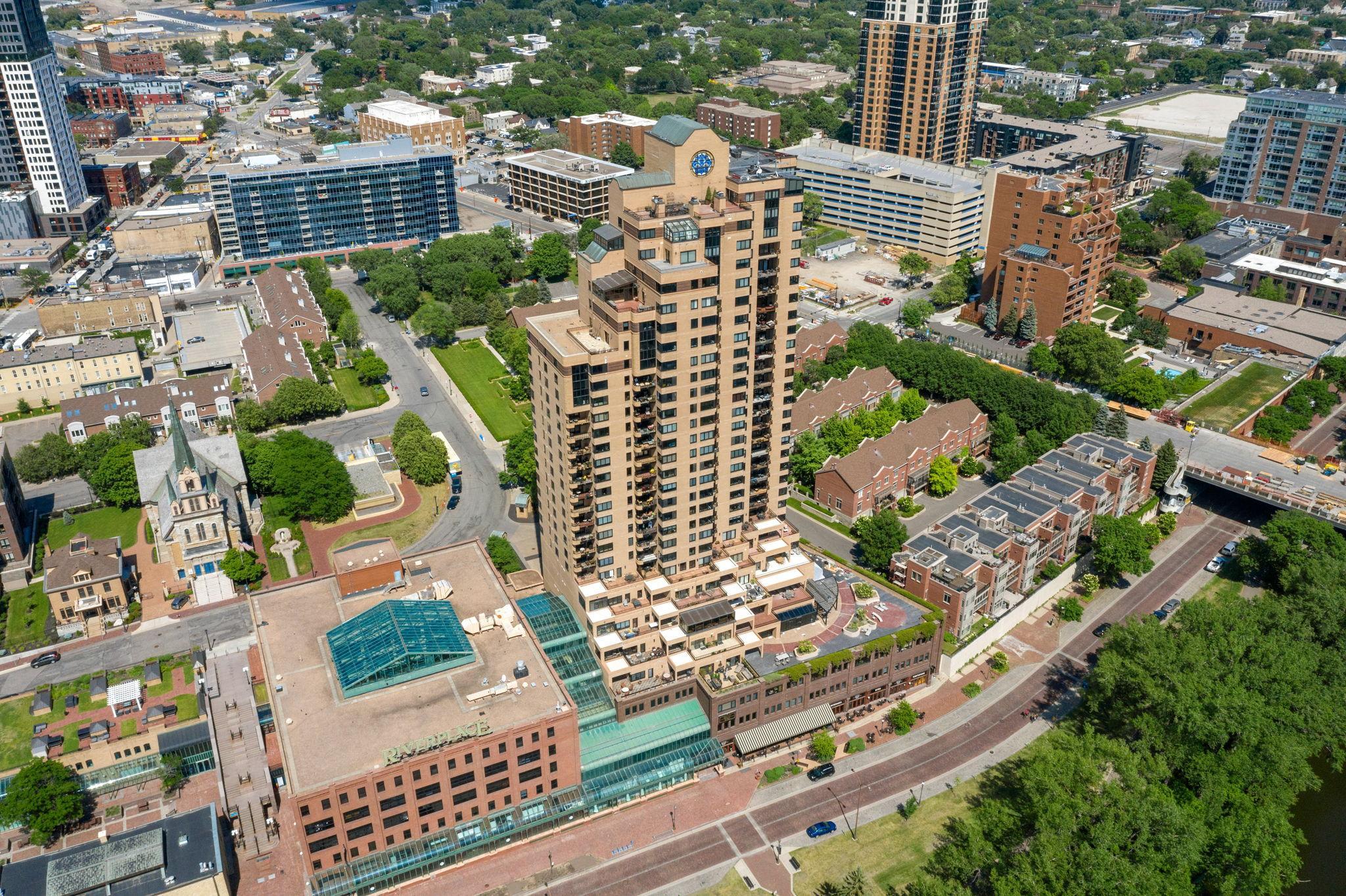 110 Bank Street SE Unit: L2603