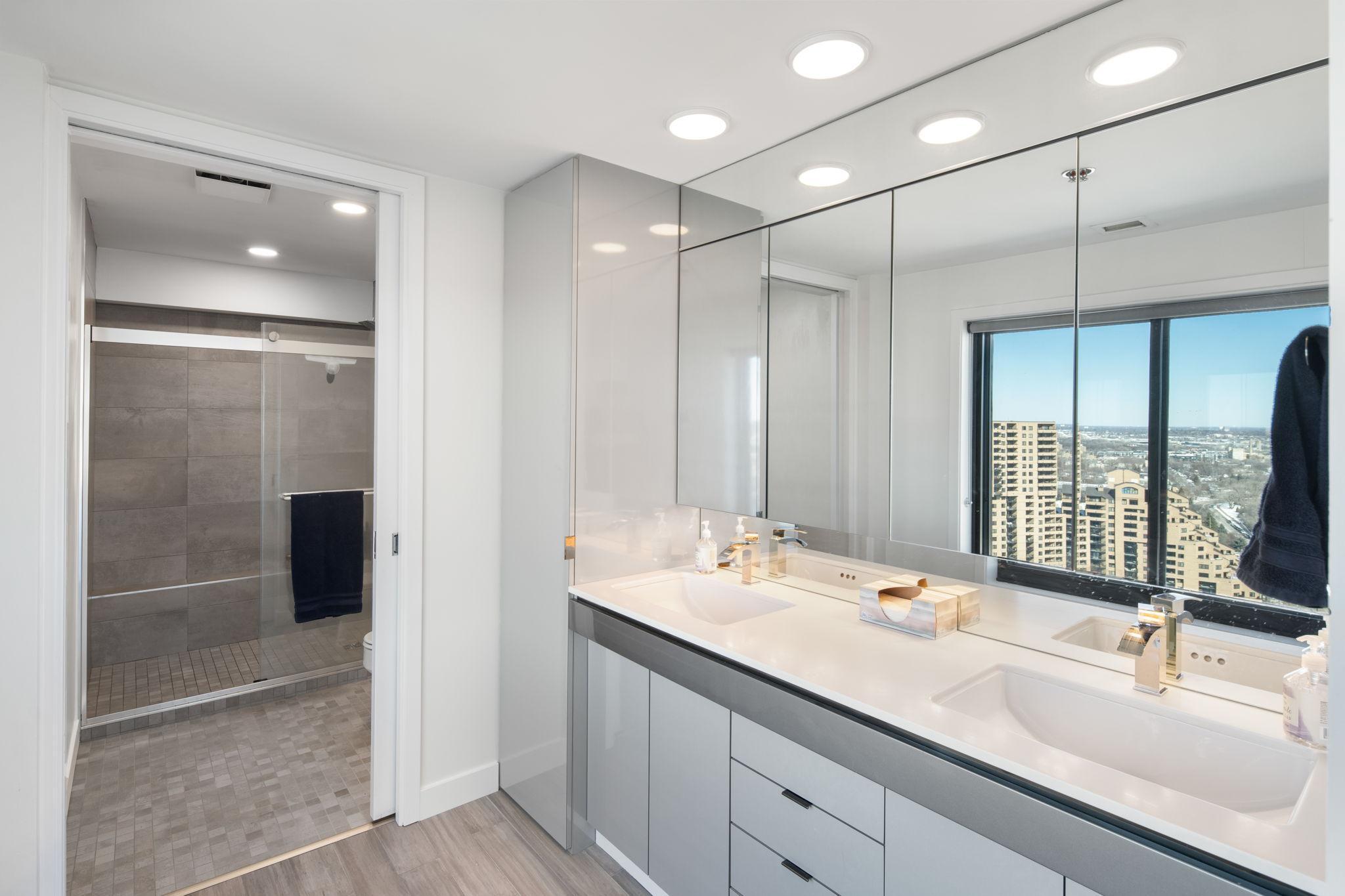 110 Bank Street SE Unit: L2603