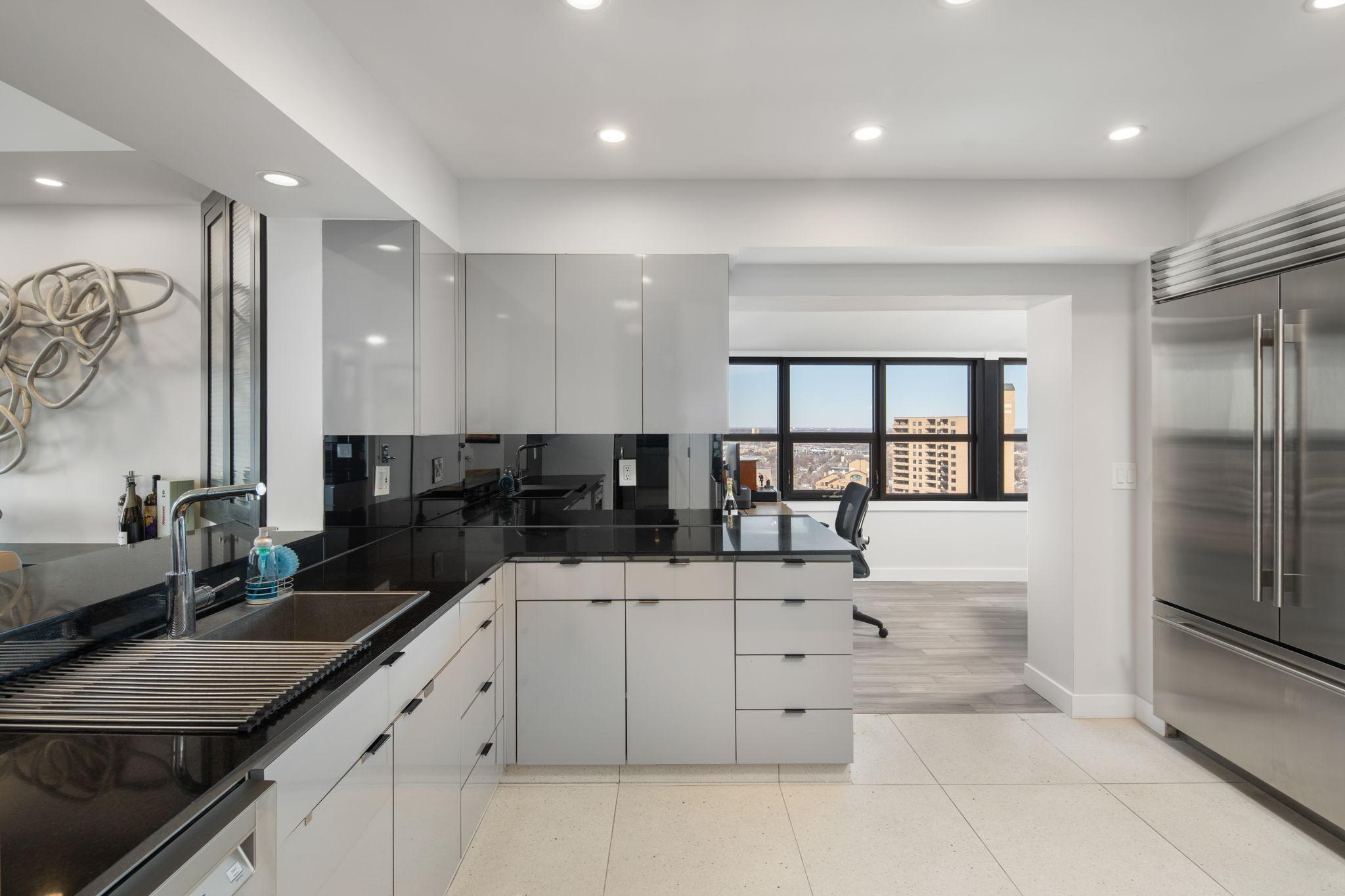 110 Bank Street SE Unit: L2603