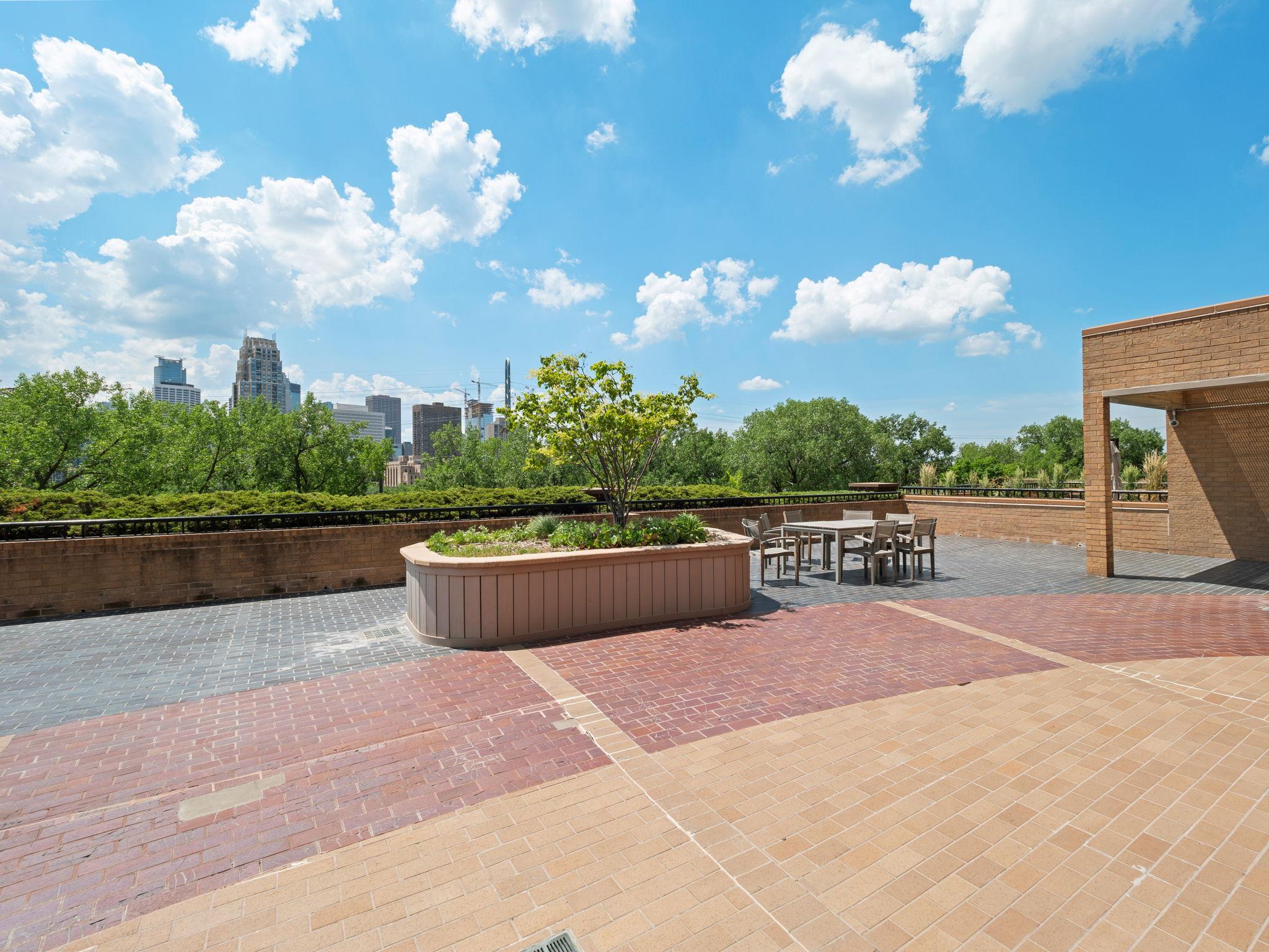 110 Bank Street SE Unit: L2603